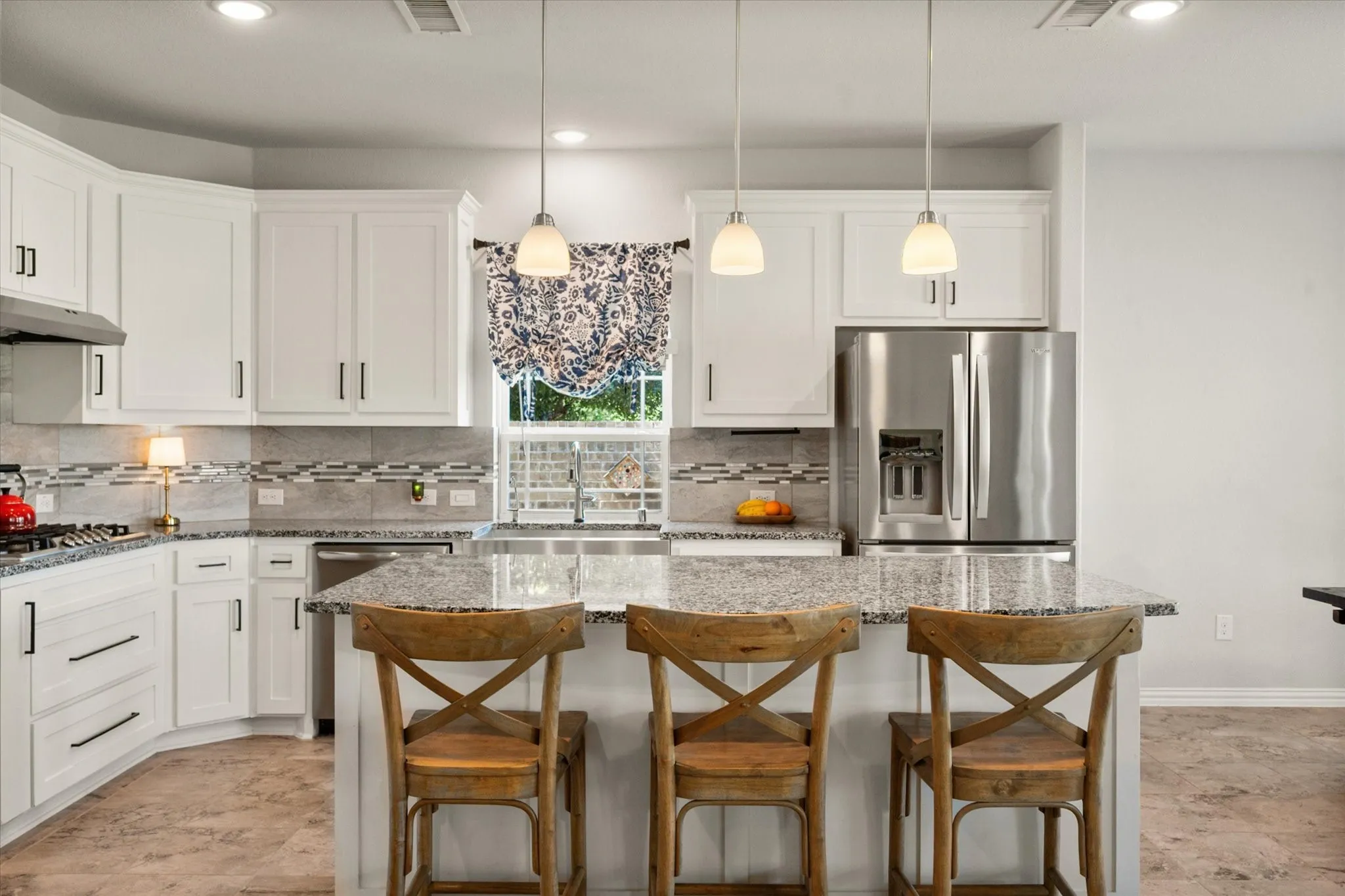 Single Family Residence For Sale in Tarrant County , 4401 De Bourgh Lane, Mansfield, Texas 76063, 5 Bedroom, 4 Bathroom, 2 Garage spaces, 3,667 Sqft, built in 2021, mls#21385072, Real Estate Agent in Mansfield, Homes For Sale in Tarrant county, Homes For Sale in Mansfield, Realtor in Mansfield Texas, Real Estate Brokerage Independent Realty Texas, Luminita Cordes Realtor