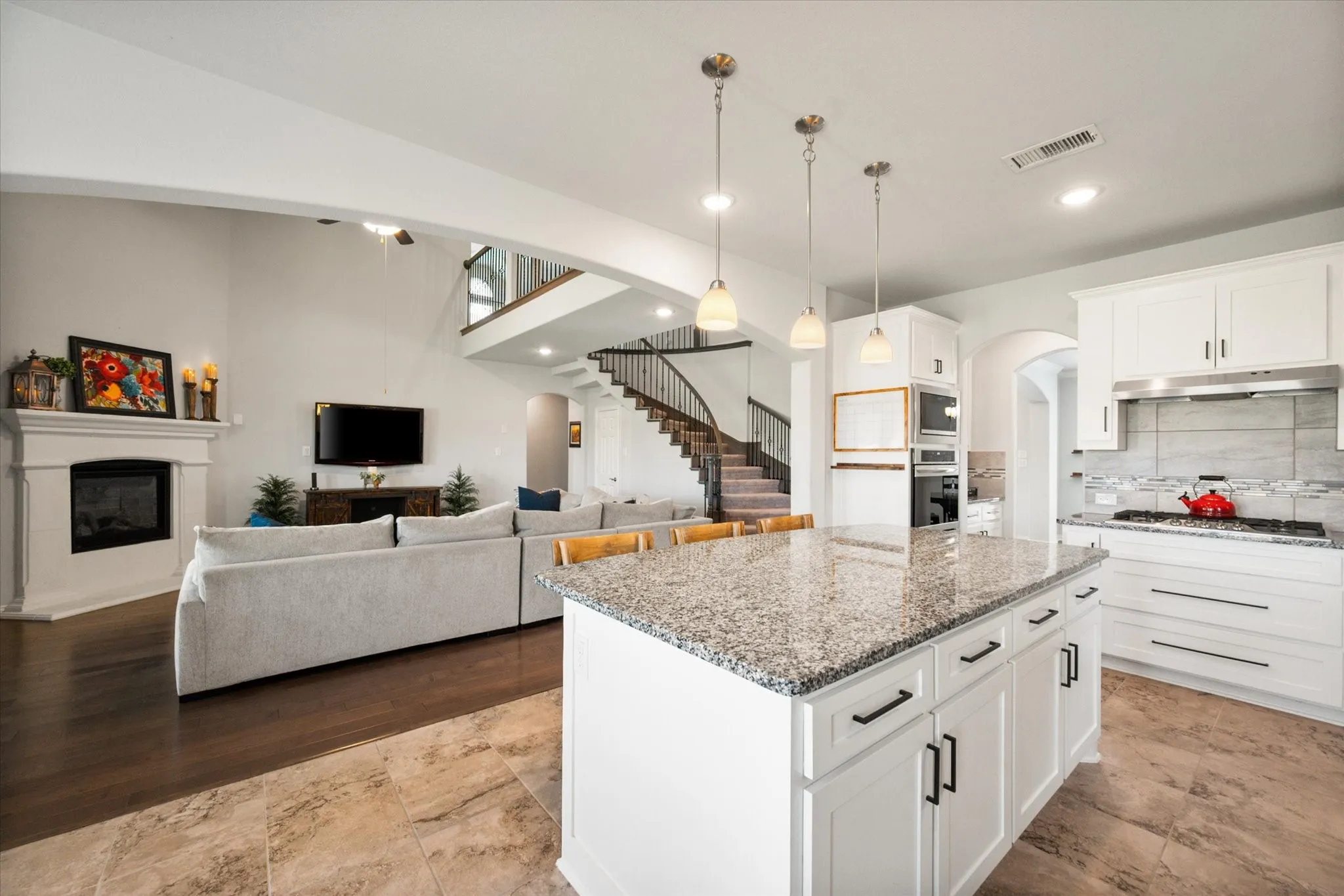 Single Family Residence For Sale in Tarrant County , 4401 De Bourgh Lane, Mansfield, Texas 76063, 5 Bedroom, 4 Bathroom, 2 Garage spaces, 3,667 Sqft, built in 2021, mls#21385072, Real Estate Agent in Mansfield, Homes For Sale in Tarrant county, Homes For Sale in Mansfield, Realtor in Mansfield Texas, Real Estate Brokerage Independent Realty Texas, Luminita Cordes Realtor
