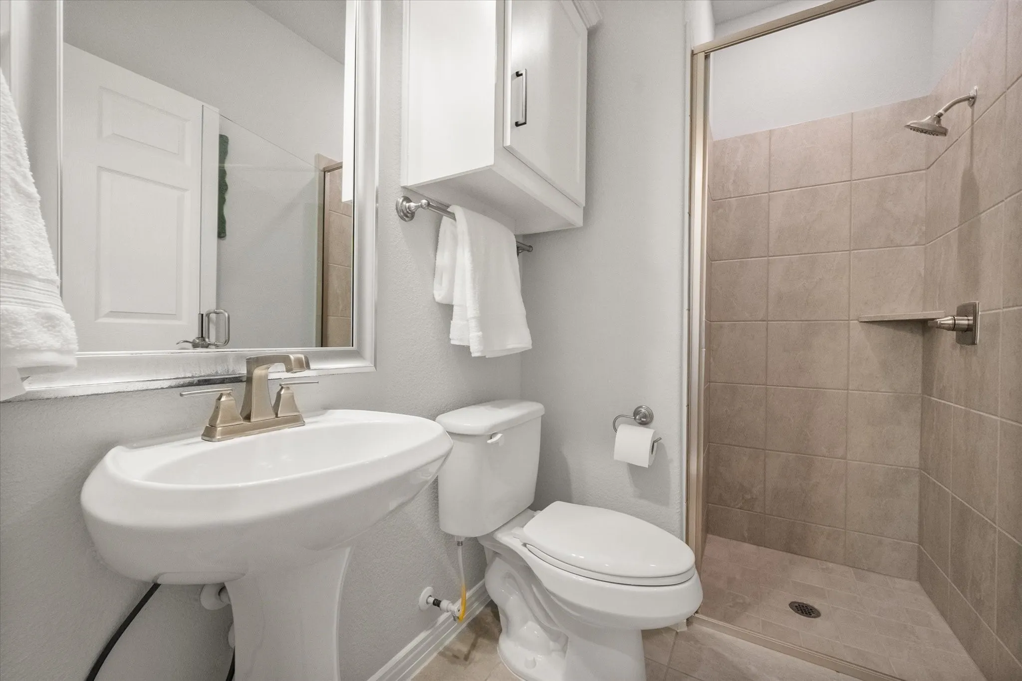 Single Family Residence For Sale in Tarrant County , 4401 De Bourgh Lane, Mansfield, Texas 76063, 5 Bedroom, 4 Bathroom, 2 Garage spaces, 3,667 Sqft, built in 2021, mls#21385072, Real Estate Agent in Mansfield, Homes For Sale in Tarrant county, Homes For Sale in Mansfield, Realtor in Mansfield Texas, Real Estate Brokerage Independent Realty Texas, Luminita Cordes Realtor