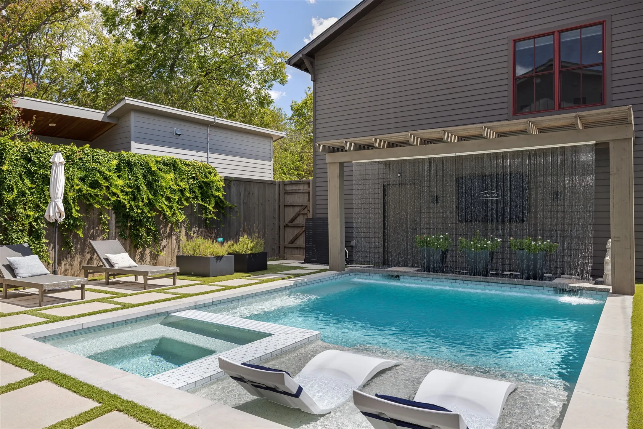 Single Family Residence For Sale in Dallas County , 8600 Forest Hills Boulevard, Dallas, Texas 75218, 3 Bedroom, 3 Bathroom, 2 Garage spaces, 2,564 Sqft, built in 2020, mls#21386519, Real Estate Agent in Dallas, Homes For Sale in Dallas county, Homes For Sale in Dallas, Realtor in Dallas Texas, Real Estate Brokerage Independent Realty Texas, Luminita Cordes Realtor