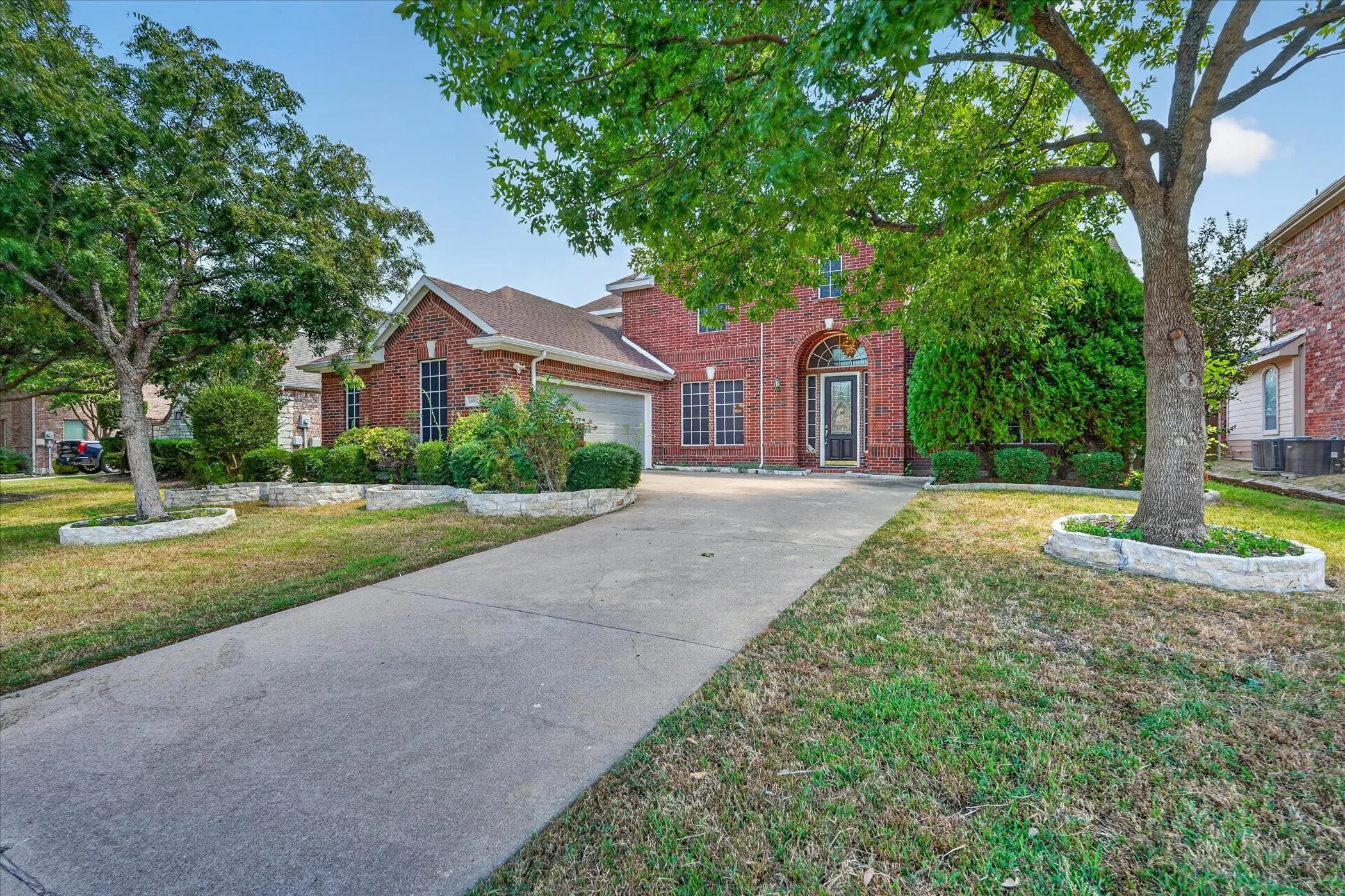 Single Family Residence For Rent in Dallas County , 10302 Fairway Vista Drive, Rowlett, Texas 75089, 5 Bedroom, 4 Bathroom, 2 Garage spaces, 3,814 Sqft, built in 2003, mls#21388244, Real Estate Agent in Rowlett, Homes For Rent in Dallas county, Homes For Rent in Rowlett, Realtor in Rowlett Texas, Real Estate Brokerage Independent Realty Texas, Luminita Cordes Realtor