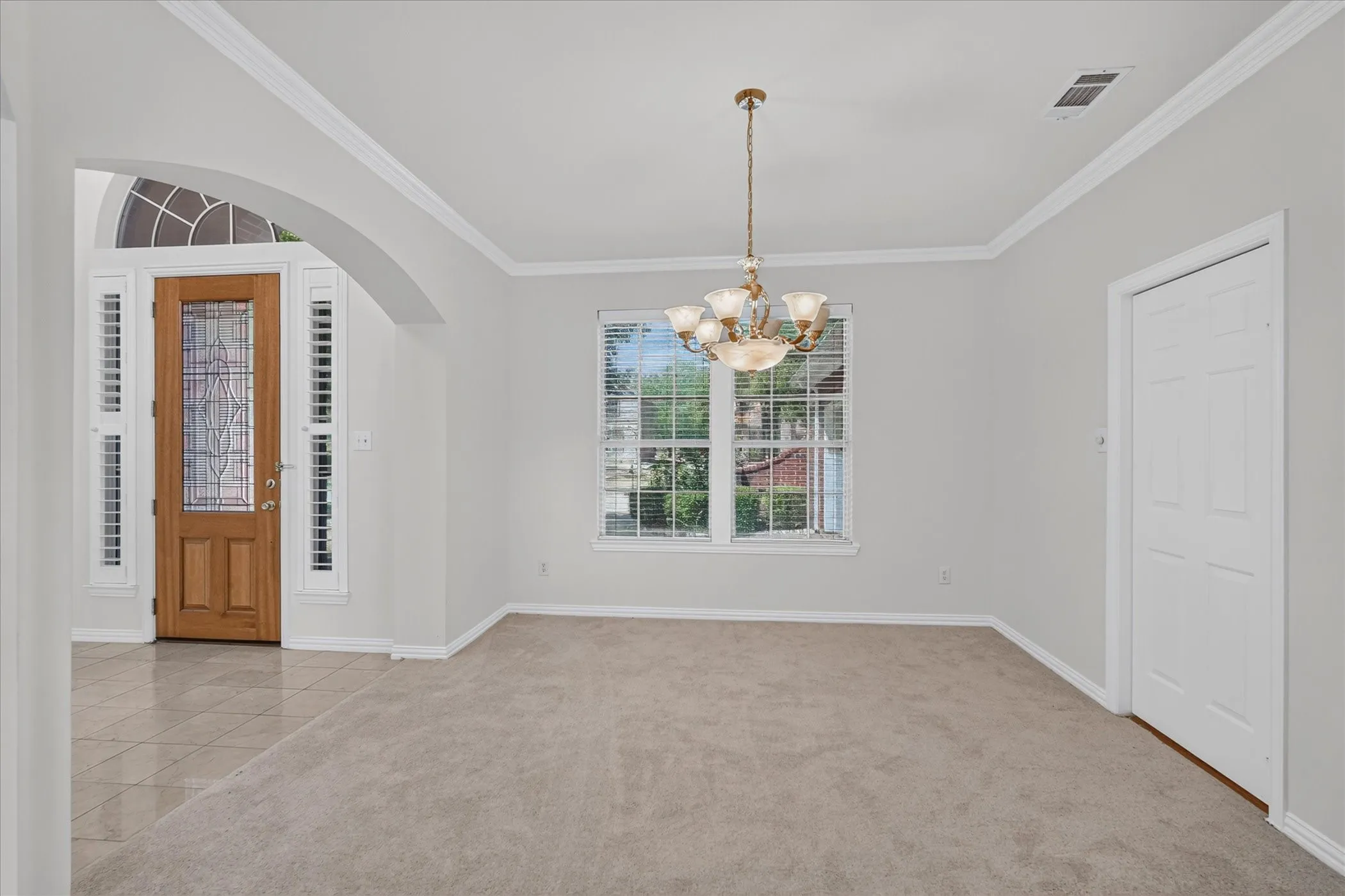 Single Family Residence For Rent in Dallas County , 10302 Fairway Vista Drive, Rowlett, Texas 75089, 5 Bedroom, 4 Bathroom, 2 Garage spaces, 3,814 Sqft, built in 2003, mls#21388244, Real Estate Agent in Rowlett, Homes For Rent in Dallas county, Homes For Rent in Rowlett, Realtor in Rowlett Texas, Real Estate Brokerage Independent Realty Texas, Luminita Cordes Realtor