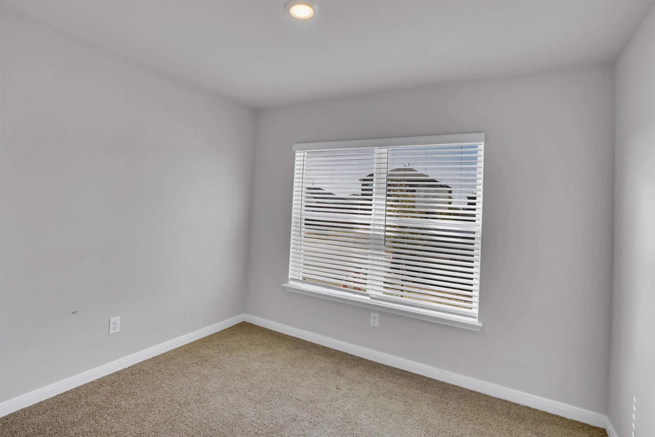 Single Family Residence For Sale in Ellis County , 921 Clark Drive, Ferris, Texas 75125, 3 Bedroom, 2 Bathroom, 2 Garage spaces, 1,419 Sqft, built in 2024, mls#21387754, Real Estate Agent in Ferris, Homes For Sale in Ellis county, Homes For Sale in Ferris, Realtor in Ferris Texas, Real Estate Brokerage Independent Realty Texas, Luminita Cordes Realtor