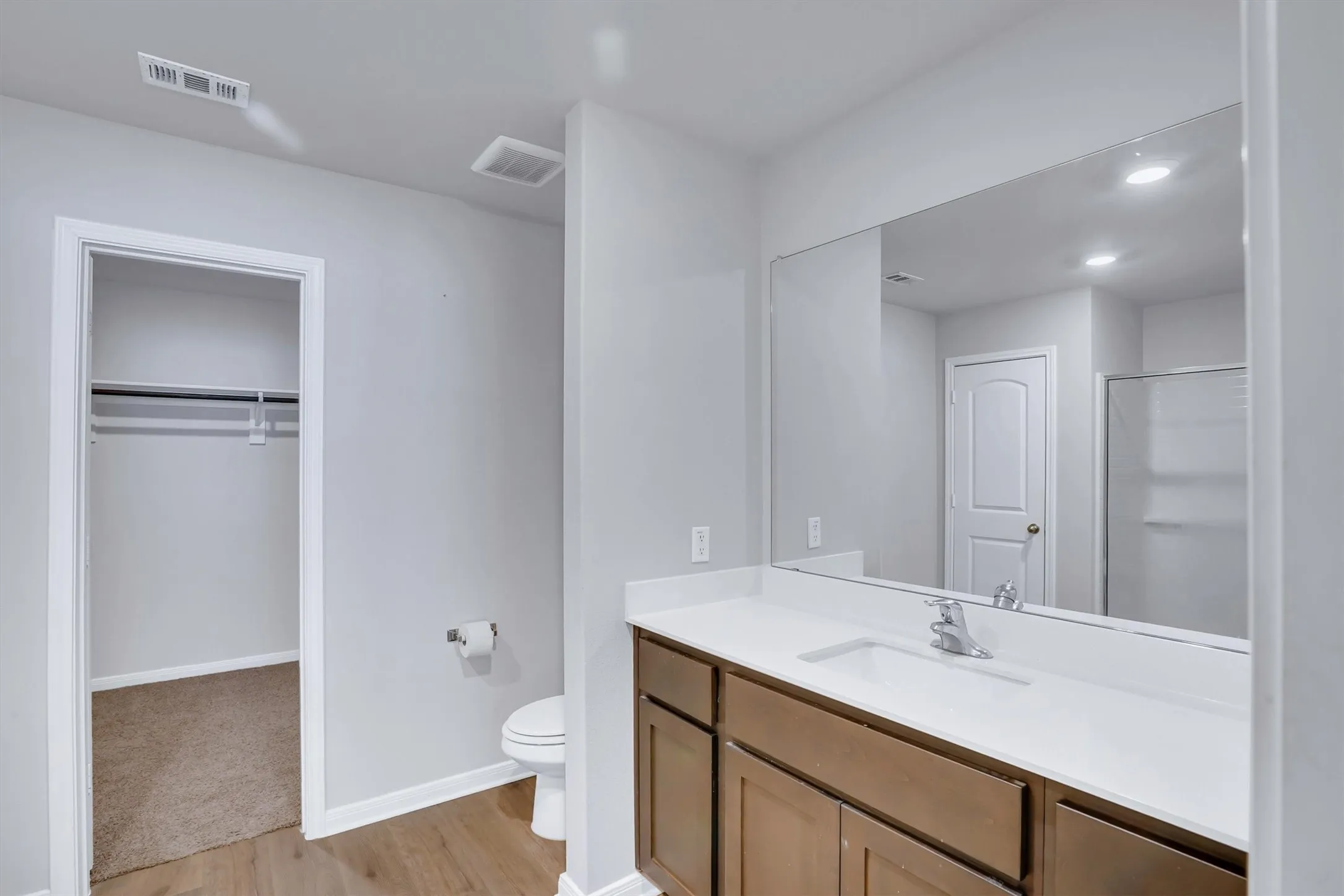 Single Family Residence For Sale in Ellis County , 921 Clark Drive, Ferris, Texas 75125, 3 Bedroom, 2 Bathroom, 2 Garage spaces, 1,419 Sqft, built in 2024, mls#21387754, Real Estate Agent in Ferris, Homes For Sale in Ellis county, Homes For Sale in Ferris, Realtor in Ferris Texas, Real Estate Brokerage Independent Realty Texas, Luminita Cordes Realtor