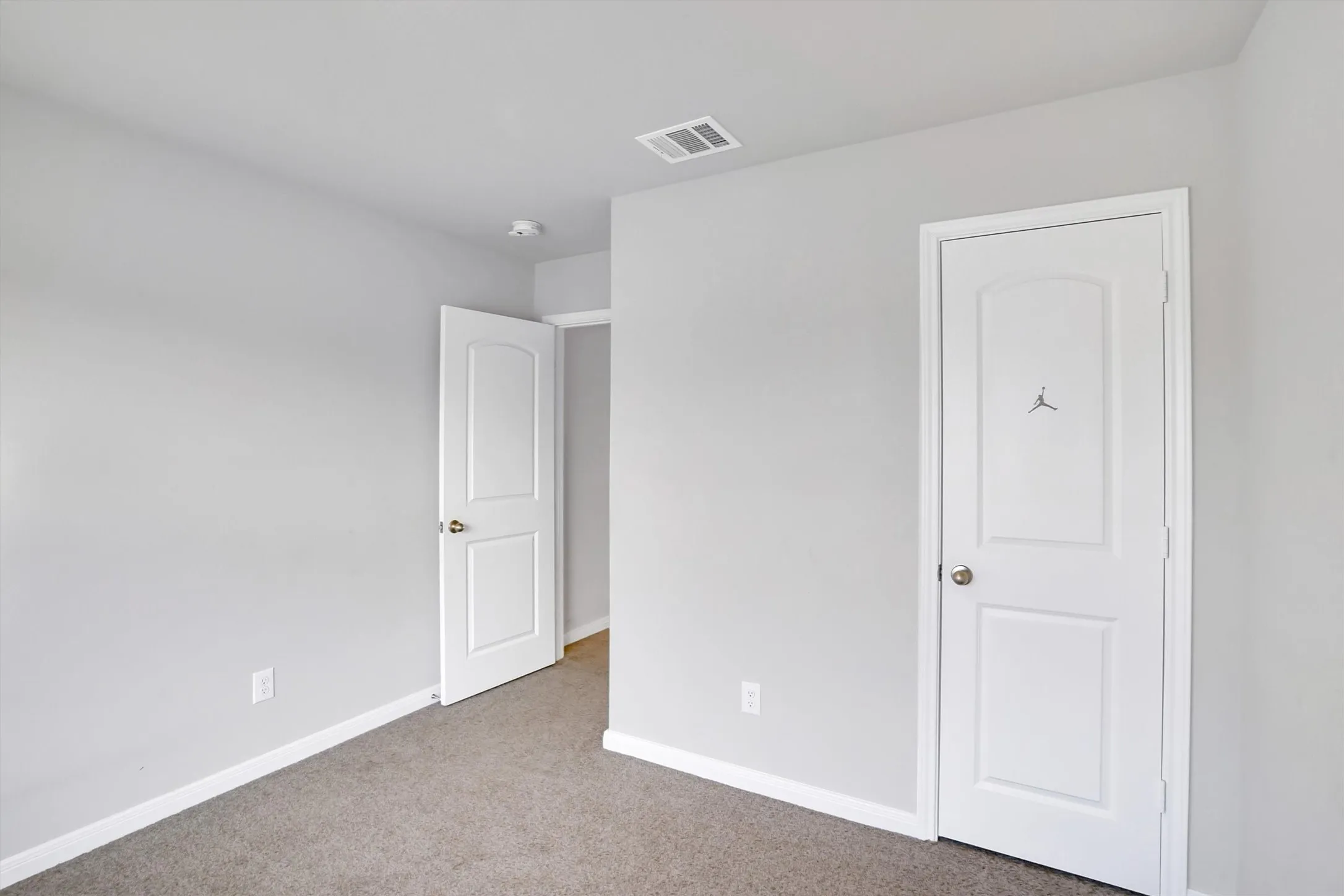 Single Family Residence For Sale in Ellis County , 921 Clark Drive, Ferris, Texas 75125, 3 Bedroom, 2 Bathroom, 2 Garage spaces, 1,419 Sqft, built in 2024, mls#21387754, Real Estate Agent in Ferris, Homes For Sale in Ellis county, Homes For Sale in Ferris, Realtor in Ferris Texas, Real Estate Brokerage Independent Realty Texas, Luminita Cordes Realtor