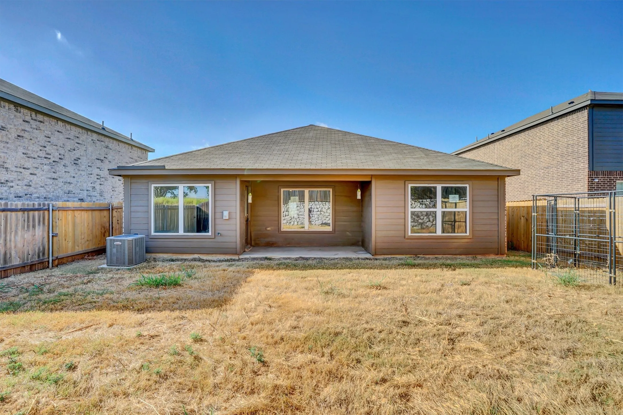 Single Family Residence For Sale in Ellis County , 921 Clark Drive, Ferris, Texas 75125, 3 Bedroom, 2 Bathroom, 2 Garage spaces, 1,419 Sqft, built in 2024, mls#21387754, Real Estate Agent in Ferris, Homes For Sale in Ellis county, Homes For Sale in Ferris, Realtor in Ferris Texas, Real Estate Brokerage Independent Realty Texas, Luminita Cordes Realtor