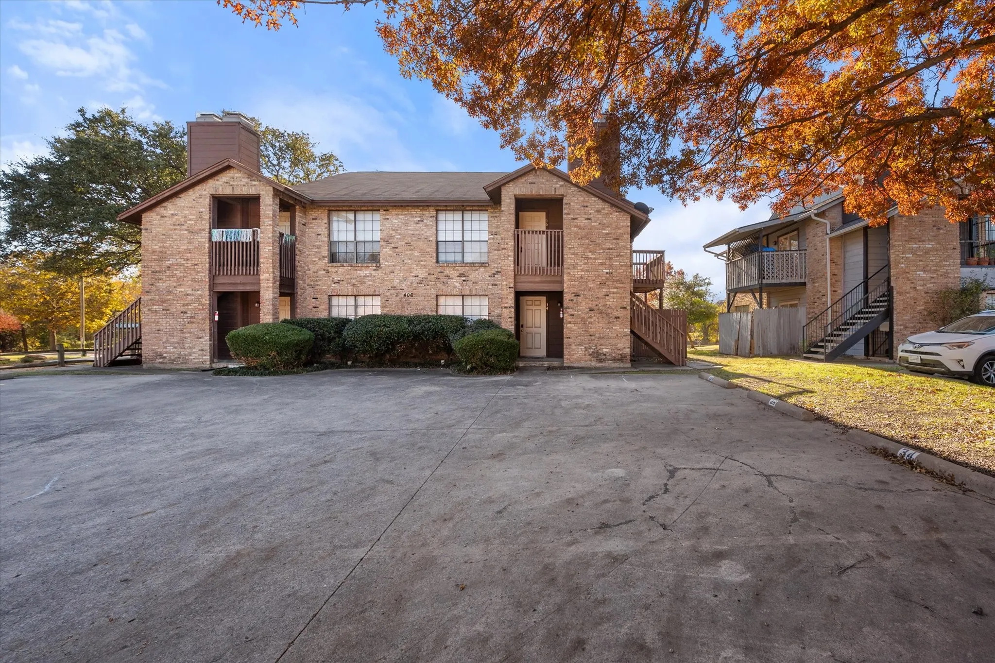 Quadruplex For Rent in Tarrant County , 406 E Denton Drive 36, Euless, Texas 76039, 2 Bedroom, 1 Bathroom, Garage spaces, 1,014 Sqft, built in 1982, mls#21388246, Real Estate Agent in Euless, Homes For Rent in Tarrant county, Homes For Rent in Euless, Realtor in Euless Texas, Real Estate Brokerage Independent Realty Texas, Luminita Cordes Realtor