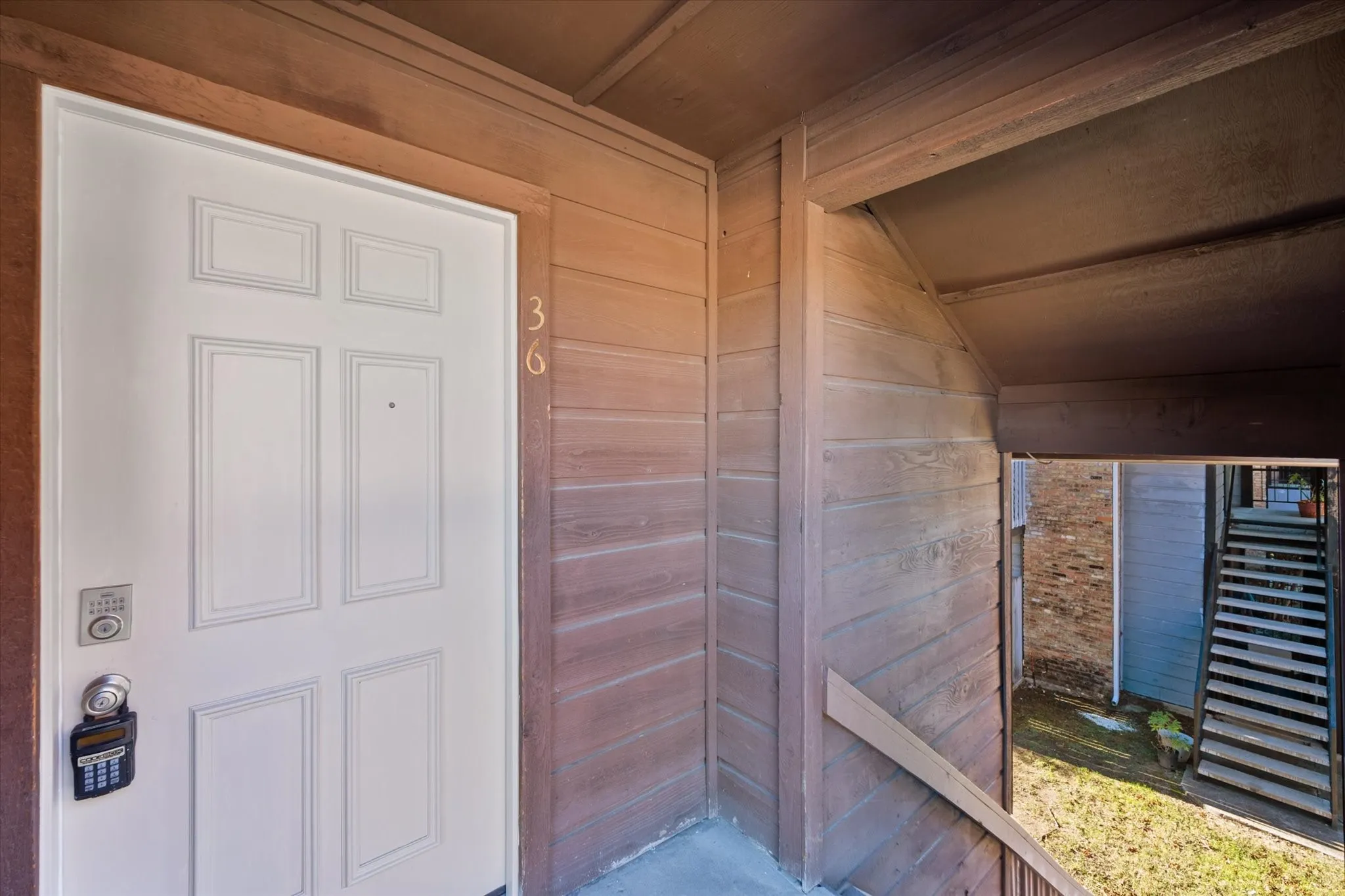 Quadruplex For Rent in Tarrant County , 406 E Denton Drive 36, Euless, Texas 76039, 2 Bedroom, 1 Bathroom, Garage spaces, 1,014 Sqft, built in 1982, mls#21388246, Real Estate Agent in Euless, Homes For Rent in Tarrant county, Homes For Rent in Euless, Realtor in Euless Texas, Real Estate Brokerage Independent Realty Texas, Luminita Cordes Realtor