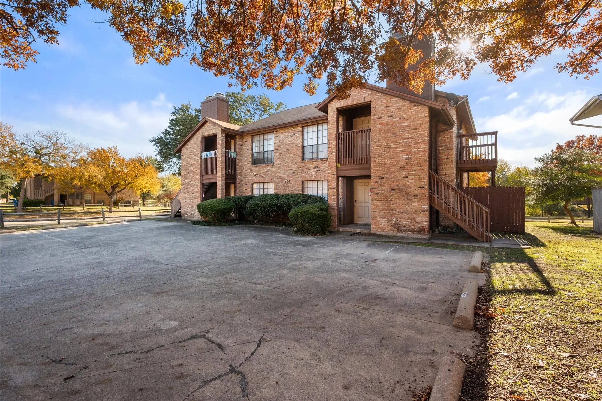 Quadruplex For Rent in Tarrant County , 406 E Denton Drive 36, Euless, Texas 76039, 2 Bedroom, 1 Bathroom, Garage spaces, 1,014 Sqft, built in 1982, mls#21388246, Real Estate Agent in Euless, Homes For Rent in Tarrant county, Homes For Rent in Euless, Realtor in Euless Texas, Real Estate Brokerage Independent Realty Texas, Luminita Cordes Realtor