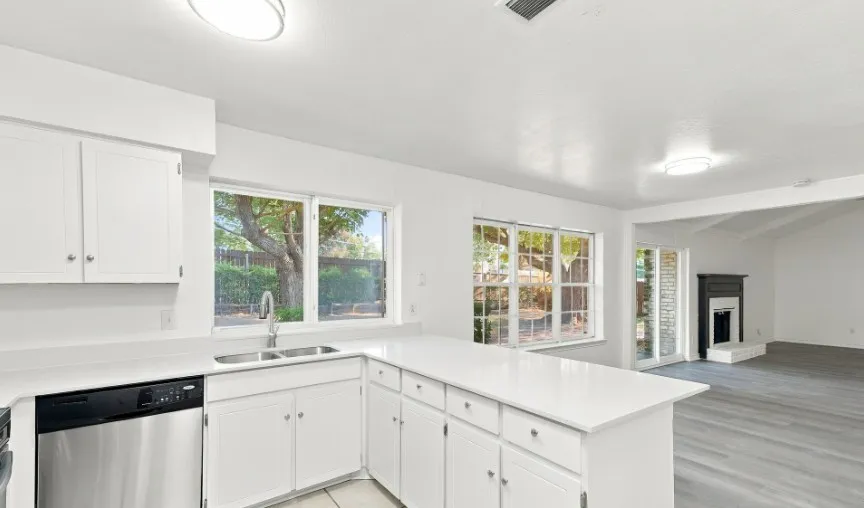 Single Family Residence For Rent in Collin County , 8248 Bobwhite Drive, Frisco, Texas 75034, 4 Bedroom, 2 Bathroom, 2 Garage spaces, 1,851 Sqft, built in 1973, mls#21388249, Real Estate Agent in Frisco, Homes For Rent in Collin county, Homes For Rent in Frisco, Realtor in Frisco Texas, Real Estate Brokerage Independent Realty Texas, Luminita Cordes Realtor