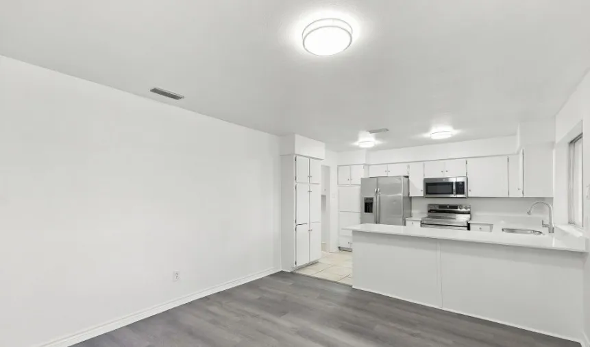 Single Family Residence For Rent in Collin County , 8248 Bobwhite Drive, Frisco, Texas 75034, 4 Bedroom, 2 Bathroom, 2 Garage spaces, 1,851 Sqft, built in 1973, mls#21388249, Real Estate Agent in Frisco, Homes For Rent in Collin county, Homes For Rent in Frisco, Realtor in Frisco Texas, Real Estate Brokerage Independent Realty Texas, Luminita Cordes Realtor