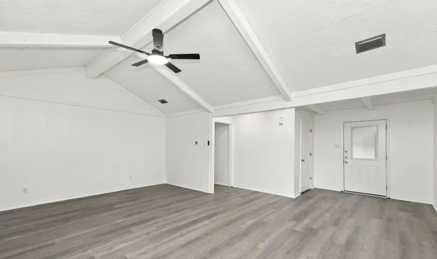 Single Family Residence For Rent in Collin County , 8248 Bobwhite Drive, Frisco, Texas 75034, 4 Bedroom, 2 Bathroom, 2 Garage spaces, 1,851 Sqft, built in 1973, mls#21388249, Real Estate Agent in Frisco, Homes For Rent in Collin county, Homes For Rent in Frisco, Realtor in Frisco Texas, Real Estate Brokerage Independent Realty Texas, Luminita Cordes Realtor