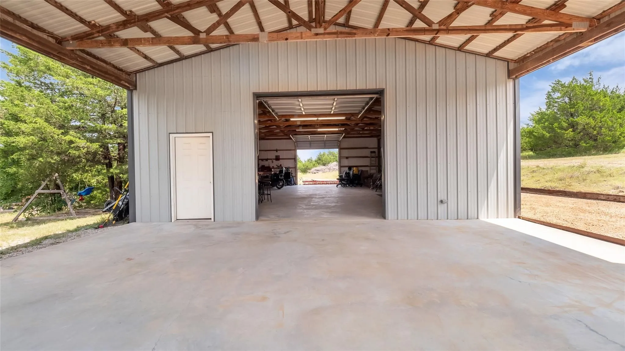 Single Family Residence For Sale in Grayson County , 1011 Sister Grove Road, Van Alstyne, Texas 75495, 3 Bedroom, 2 Bathroom, Garage spaces, 1,877 Sqft, built in 2006, mls#21388251, Real Estate Agent in Van Alstyne, Homes For Sale in Grayson county, Homes For Sale in Van Alstyne, Realtor in Van Alstyne Texas, Real Estate Brokerage Independent Realty Texas, Luminita Cordes Realtor