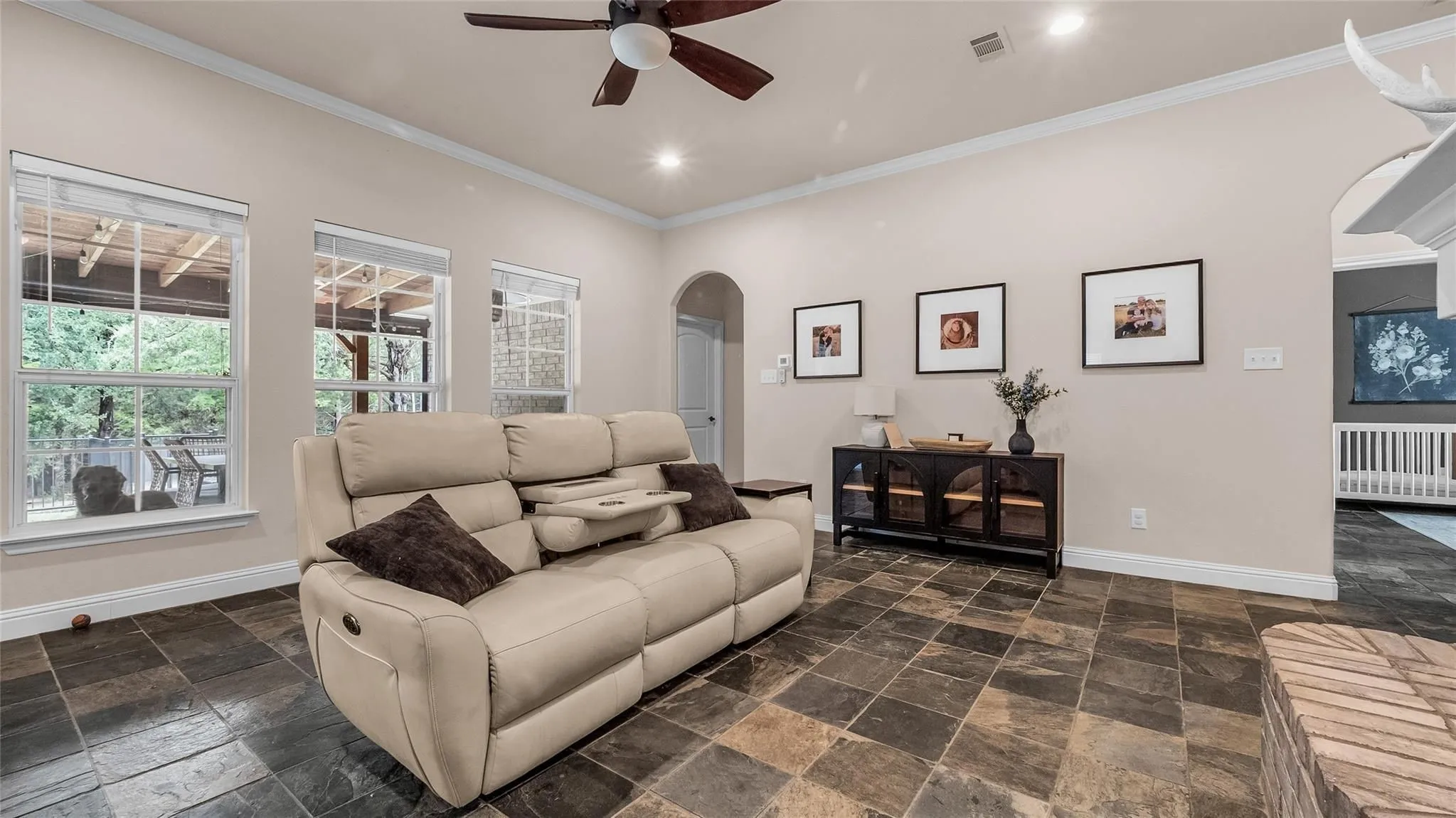 Single Family Residence For Sale in Grayson County , 1011 Sister Grove Road, Van Alstyne, Texas 75495, 3 Bedroom, 2 Bathroom, Garage spaces, 1,877 Sqft, built in 2006, mls#21388251, Real Estate Agent in Van Alstyne, Homes For Sale in Grayson county, Homes For Sale in Van Alstyne, Realtor in Van Alstyne Texas, Real Estate Brokerage Independent Realty Texas, Luminita Cordes Realtor