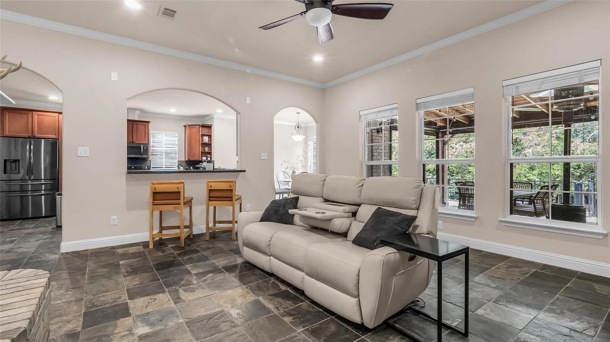 Single Family Residence For Sale in Grayson County , 1011 Sister Grove Road, Van Alstyne, Texas 75495, 3 Bedroom, 2 Bathroom, Garage spaces, 1,877 Sqft, built in 2006, mls#21388251, Real Estate Agent in Van Alstyne, Homes For Sale in Grayson county, Homes For Sale in Van Alstyne, Realtor in Van Alstyne Texas, Real Estate Brokerage Independent Realty Texas, Luminita Cordes Realtor
