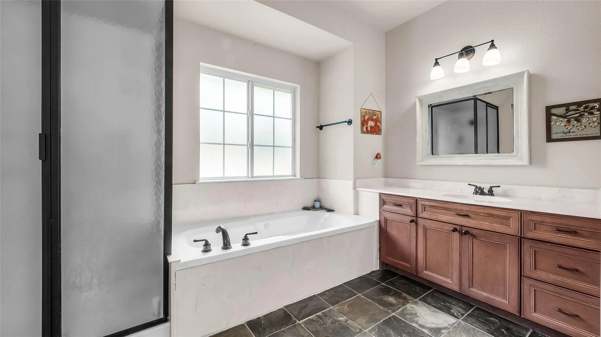 Single Family Residence For Sale in Grayson County , 1011 Sister Grove Road, Van Alstyne, Texas 75495, 3 Bedroom, 2 Bathroom, Garage spaces, 1,877 Sqft, built in 2006, mls#21388251, Real Estate Agent in Van Alstyne, Homes For Sale in Grayson county, Homes For Sale in Van Alstyne, Realtor in Van Alstyne Texas, Real Estate Brokerage Independent Realty Texas, Luminita Cordes Realtor