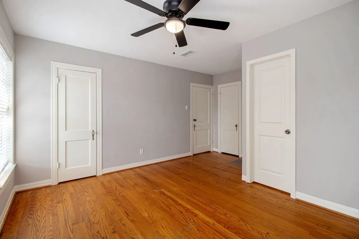 Single Family Residence For Rent in Dallas County , 4219 Aero Drive, Dallas, Texas 75209, 3 Bedroom, 2 Bathroom, 2 Garage spaces, 1,173 Sqft, built in 1941, mls#21388252, Real Estate Agent in Dallas, Homes For Rent in Dallas county, Homes For Rent in Dallas, Realtor in Dallas Texas, Real Estate Brokerage Independent Realty Texas, Luminita Cordes Realtor