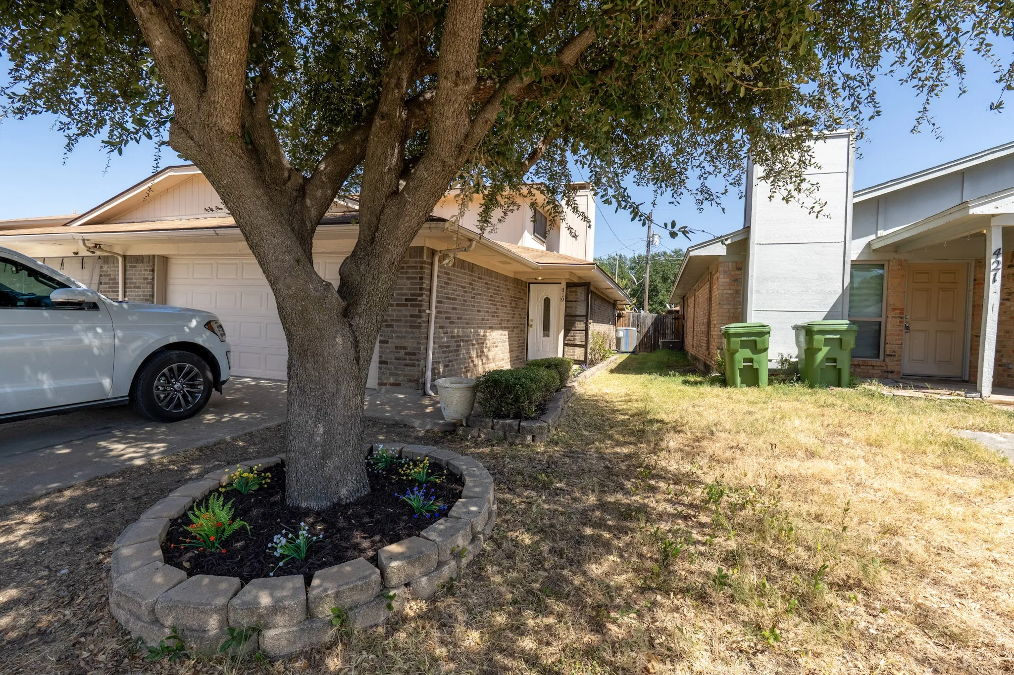 Single Family Residence For Sale in Tarrant County , 419 S Las Vegas Trail, White Settlement, Texas 76108, 3 Bedroom, 2 Bathroom, 2 Garage spaces, 1,411 Sqft, built in 1984, mls#21388226, Real Estate Agent in White Settlement, Homes For Sale in Tarrant county, Homes For Sale in White Settlement, Realtor in White Settlement Texas, Real Estate Brokerage Independent Realty Texas, Luminita Cordes Realtor