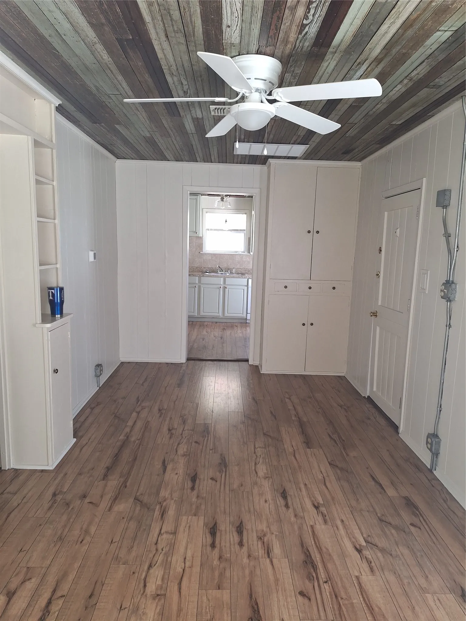 Apartment For Rent in Wise County , 101.5 E Hallsell, Decatur, Texas 76234, 0, 1 Bathroom, 1 Garage spaces, 704 Sqft, built in 1945, mls#21388271, Real Estate Agent in Decatur, Homes For Rent in Wise county, Homes For Rent in Decatur, Realtor in Decatur Texas, Real Estate Brokerage Independent Realty Texas, Luminita Cordes Realtor