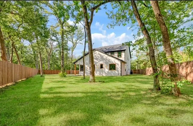 Single Family Residence For Sale in Lamar County , 210 CHATEAU PLACE, Paris, Texas 75460, 4 Bedroom, 4 Bathroom, 2 Garage spaces, 3,580 Sqft, built in 2025, mls#21387861, Real Estate Agent in Paris, Homes For Sale in Lamar county, Homes For Sale in Paris, Realtor in Paris Texas, Real Estate Brokerage Independent Realty Texas, Luminita Cordes Realtor