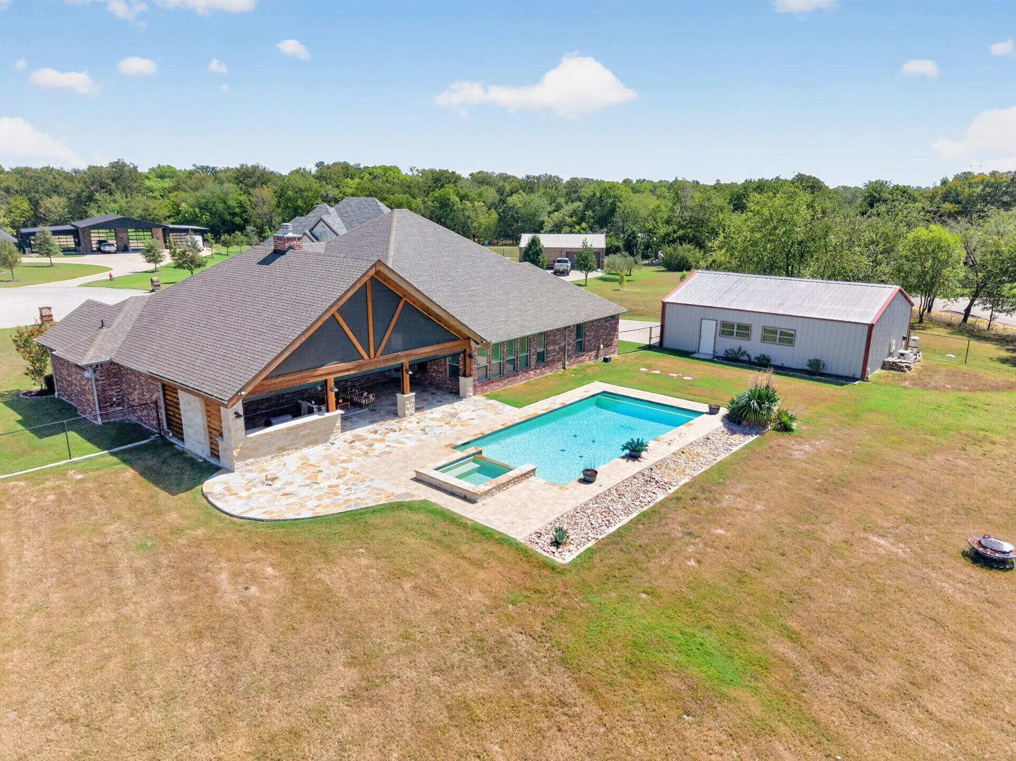 Single Family Residence For Sale in Hunt County , 2214 Buck Court, Caddo Mills, Texas 75135, 3 Bedroom, 4 Bathroom, 4 Garage spaces, 2,860 Sqft, built in 2016, mls#21388238, Real Estate Agent in Caddo Mills, Homes For Sale in Hunt county, Homes For Sale in Caddo Mills, Realtor in Caddo Mills Texas, Real Estate Brokerage Independent Realty Texas, Luminita Cordes Realtor