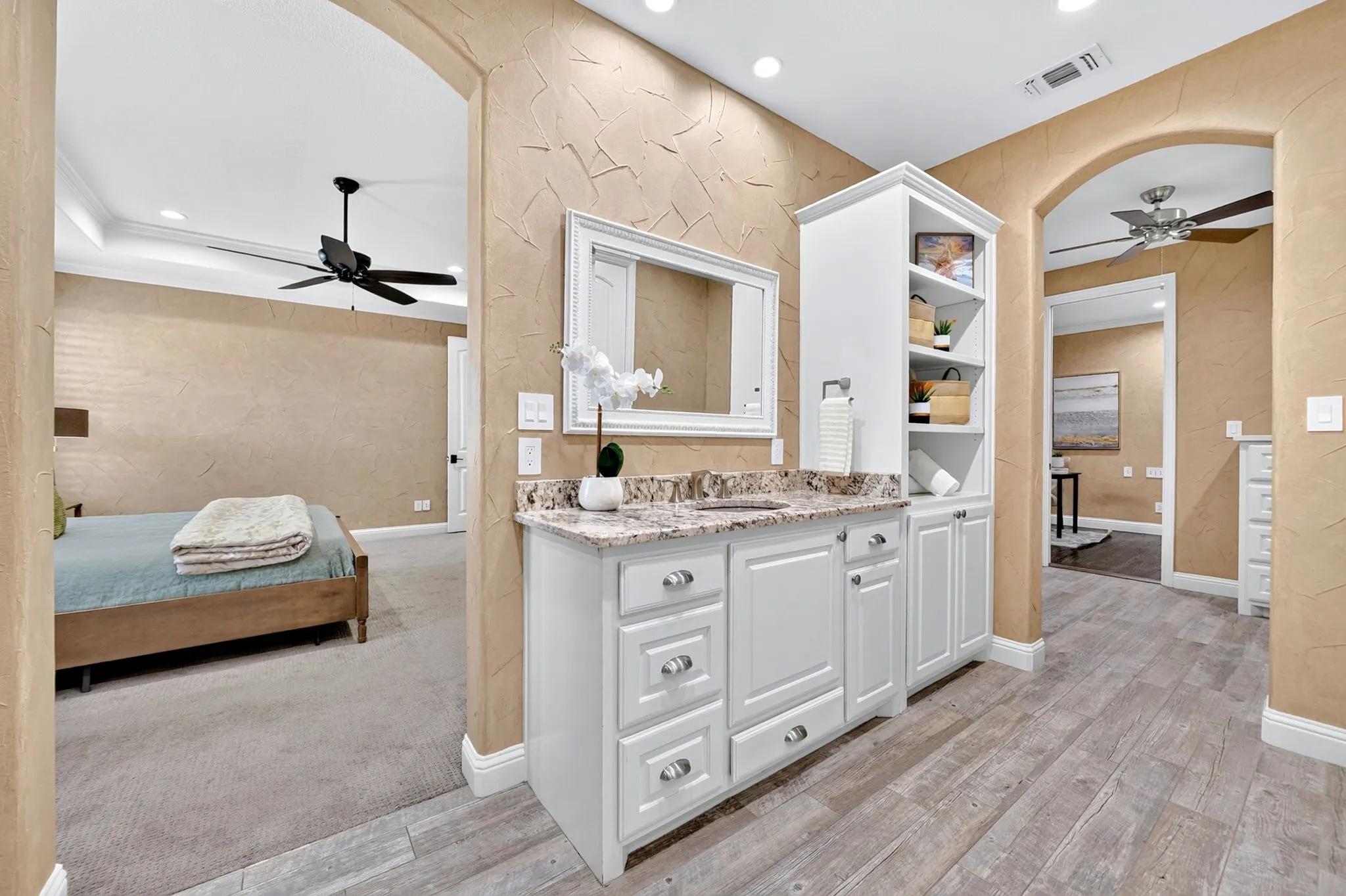 Single Family Residence For Sale in Hunt County , 2214 Buck Court, Caddo Mills, Texas 75135, 3 Bedroom, 4 Bathroom, 4 Garage spaces, 2,860 Sqft, built in 2016, mls#21388238, Real Estate Agent in Caddo Mills, Homes For Sale in Hunt county, Homes For Sale in Caddo Mills, Realtor in Caddo Mills Texas, Real Estate Brokerage Independent Realty Texas, Luminita Cordes Realtor