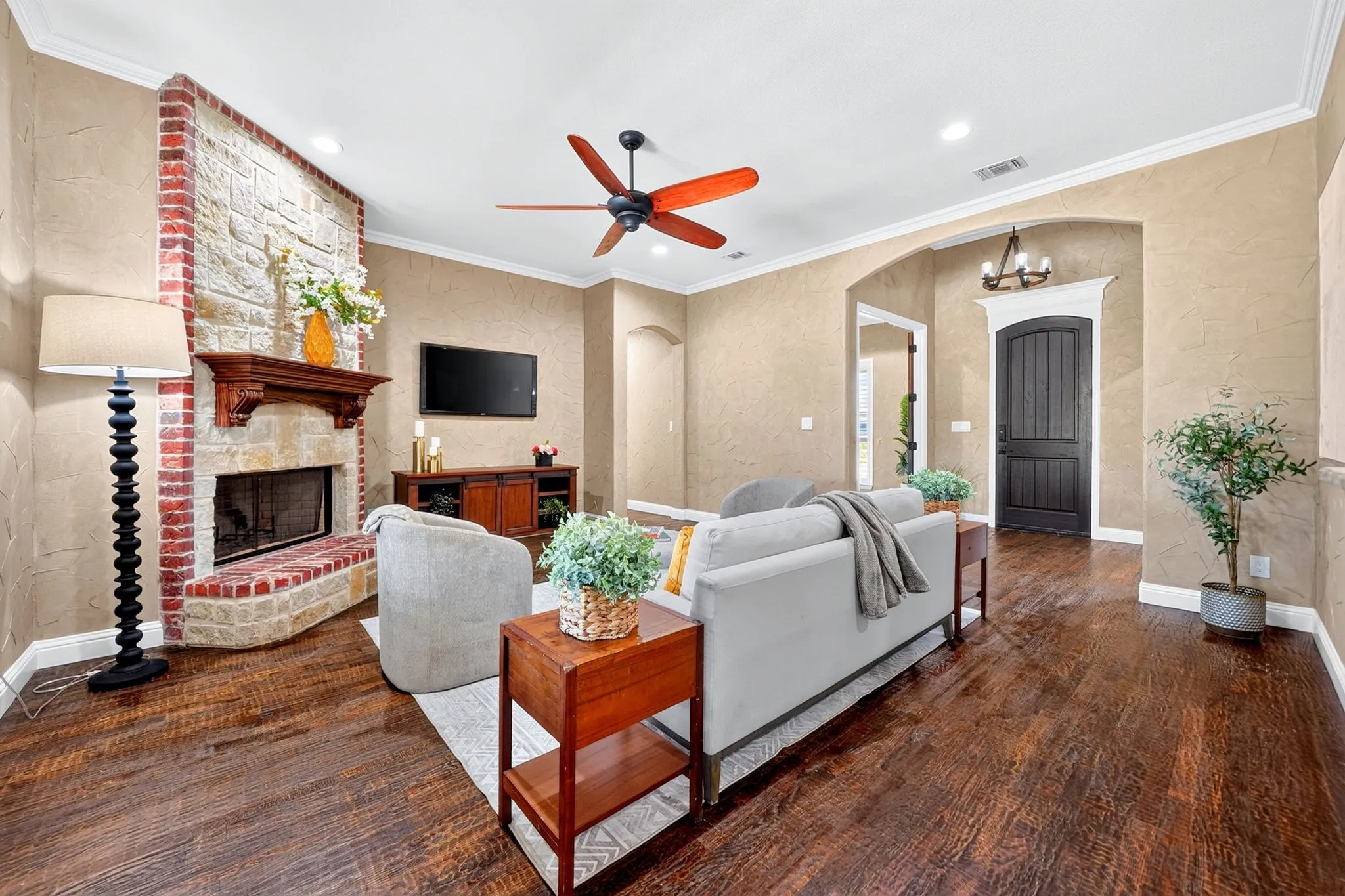 Single Family Residence For Sale in Hunt County , 2214 Buck Court, Caddo Mills, Texas 75135, 3 Bedroom, 4 Bathroom, 4 Garage spaces, 2,860 Sqft, built in 2016, mls#21388238, Real Estate Agent in Caddo Mills, Homes For Sale in Hunt county, Homes For Sale in Caddo Mills, Realtor in Caddo Mills Texas, Real Estate Brokerage Independent Realty Texas, Luminita Cordes Realtor