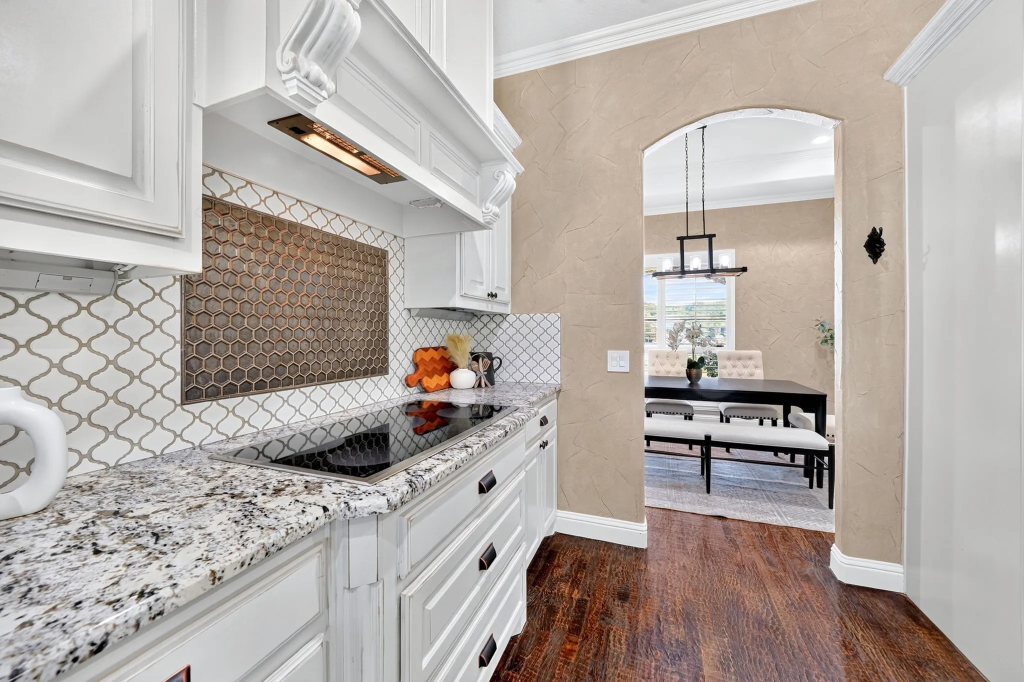 Single Family Residence For Sale in Hunt County , 2214 Buck Court, Caddo Mills, Texas 75135, 3 Bedroom, 4 Bathroom, 4 Garage spaces, 2,860 Sqft, built in 2016, mls#21388238, Real Estate Agent in Caddo Mills, Homes For Sale in Hunt county, Homes For Sale in Caddo Mills, Realtor in Caddo Mills Texas, Real Estate Brokerage Independent Realty Texas, Luminita Cordes Realtor