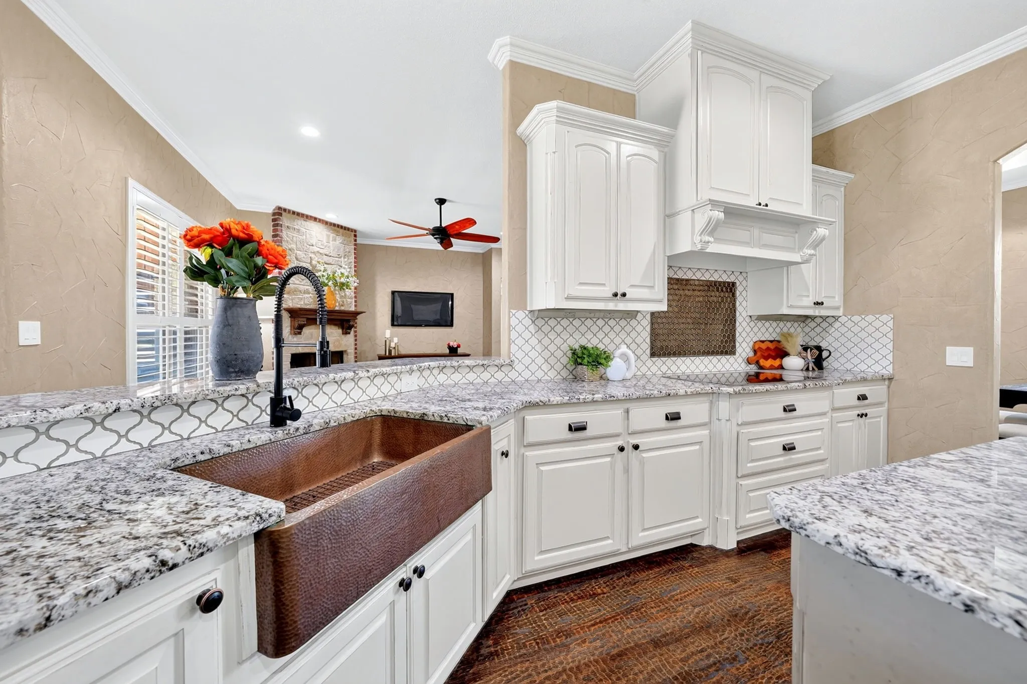 Single Family Residence For Sale in Hunt County , 2214 Buck Court, Caddo Mills, Texas 75135, 3 Bedroom, 4 Bathroom, 4 Garage spaces, 2,860 Sqft, built in 2016, mls#21388238, Real Estate Agent in Caddo Mills, Homes For Sale in Hunt county, Homes For Sale in Caddo Mills, Realtor in Caddo Mills Texas, Real Estate Brokerage Independent Realty Texas, Luminita Cordes Realtor