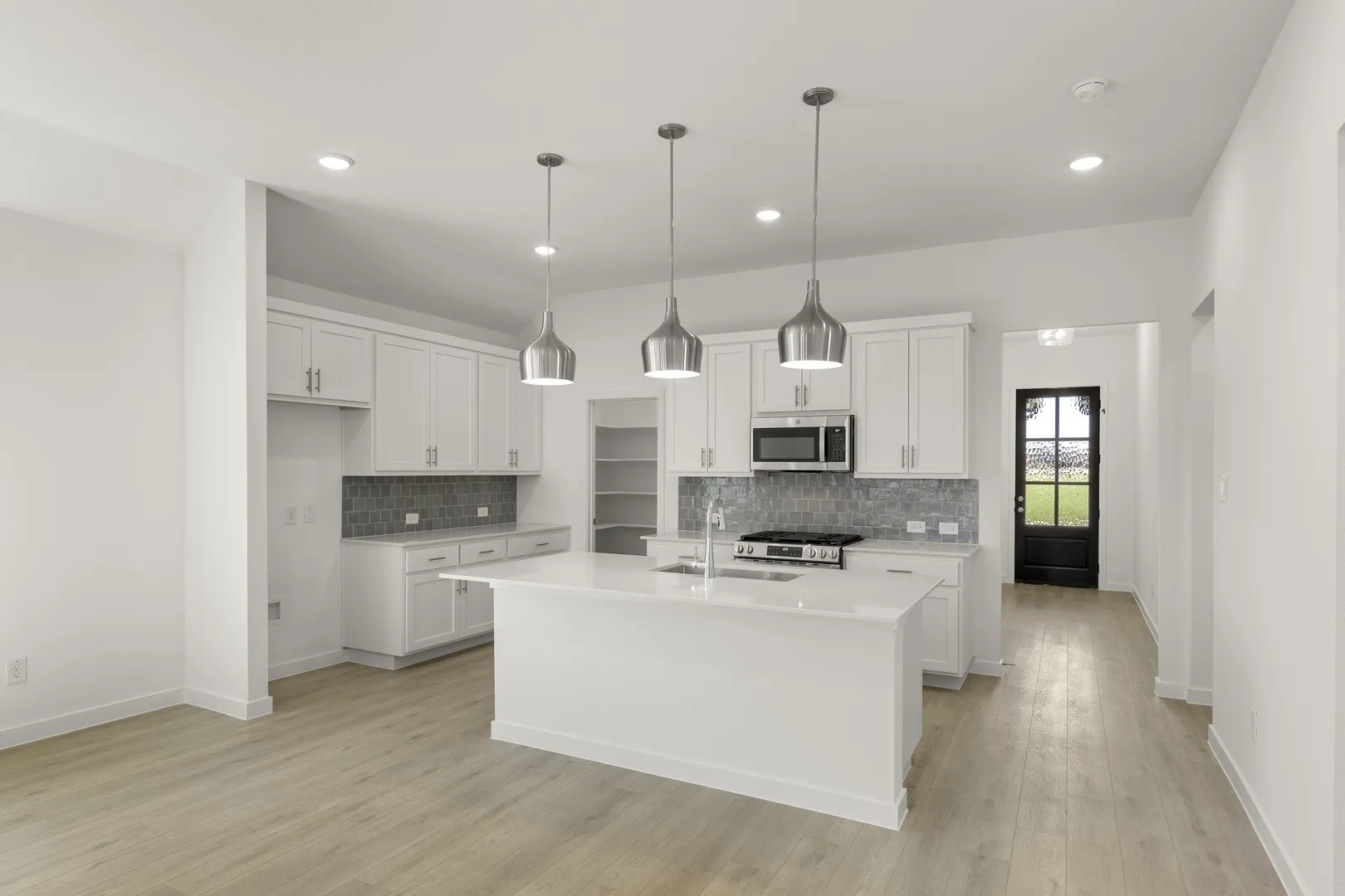 12. 1408 Eagle Meadow - Kitchen (2)