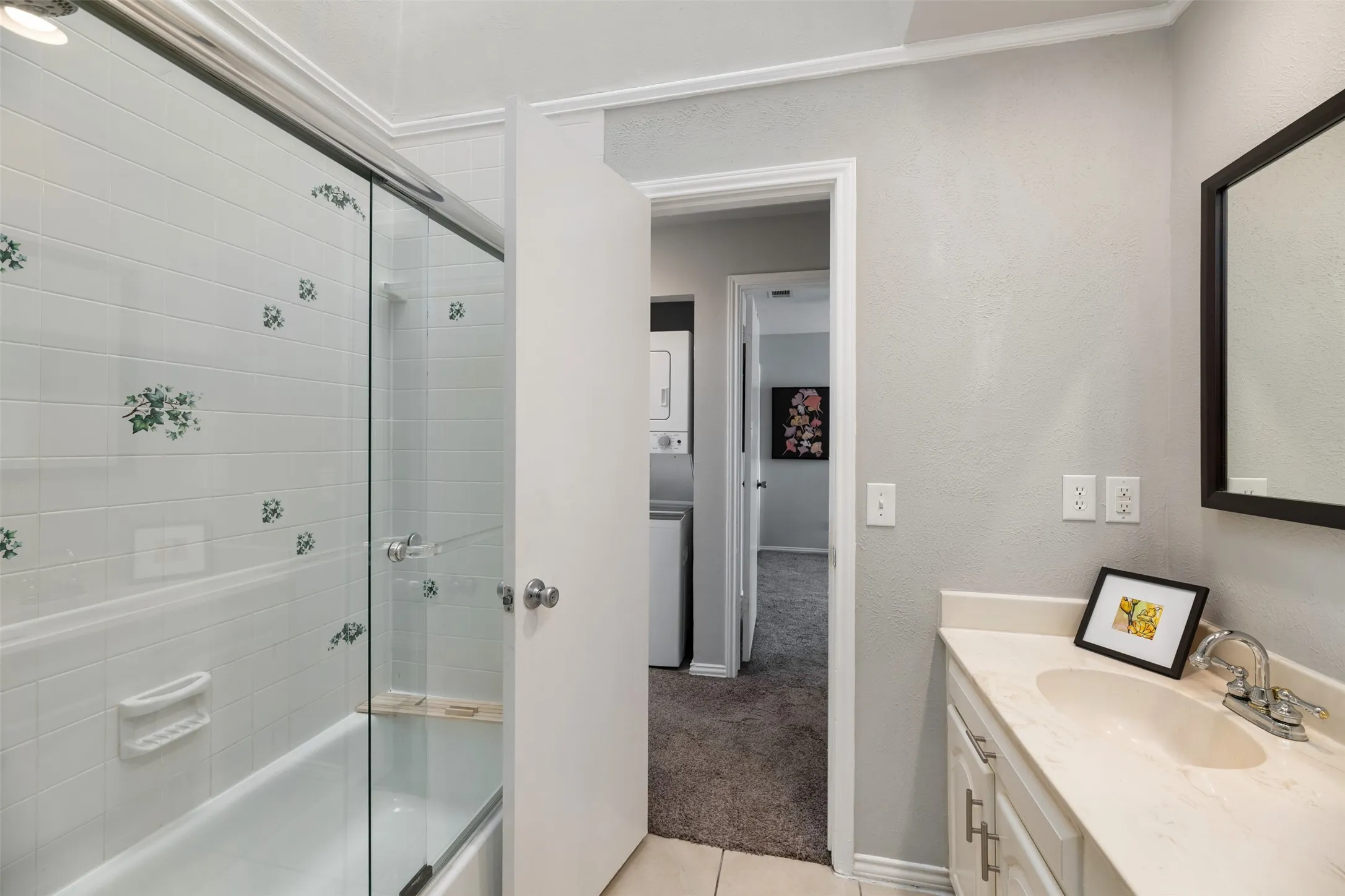 Condominium For Sale in Dallas County , 5100 Verde Valley Lane 131, Dallas, Texas 75254, 3 Bedroom, 3 Bathroom, Garage spaces, 1,545 Sqft, built in 1982, mls#21384184, Real Estate Agent in Dallas, Homes For Sale in Dallas county, Homes For Sale in Dallas, Realtor in Dallas Texas, Real Estate Brokerage Independent Realty Texas, Luminita Cordes Realtor
