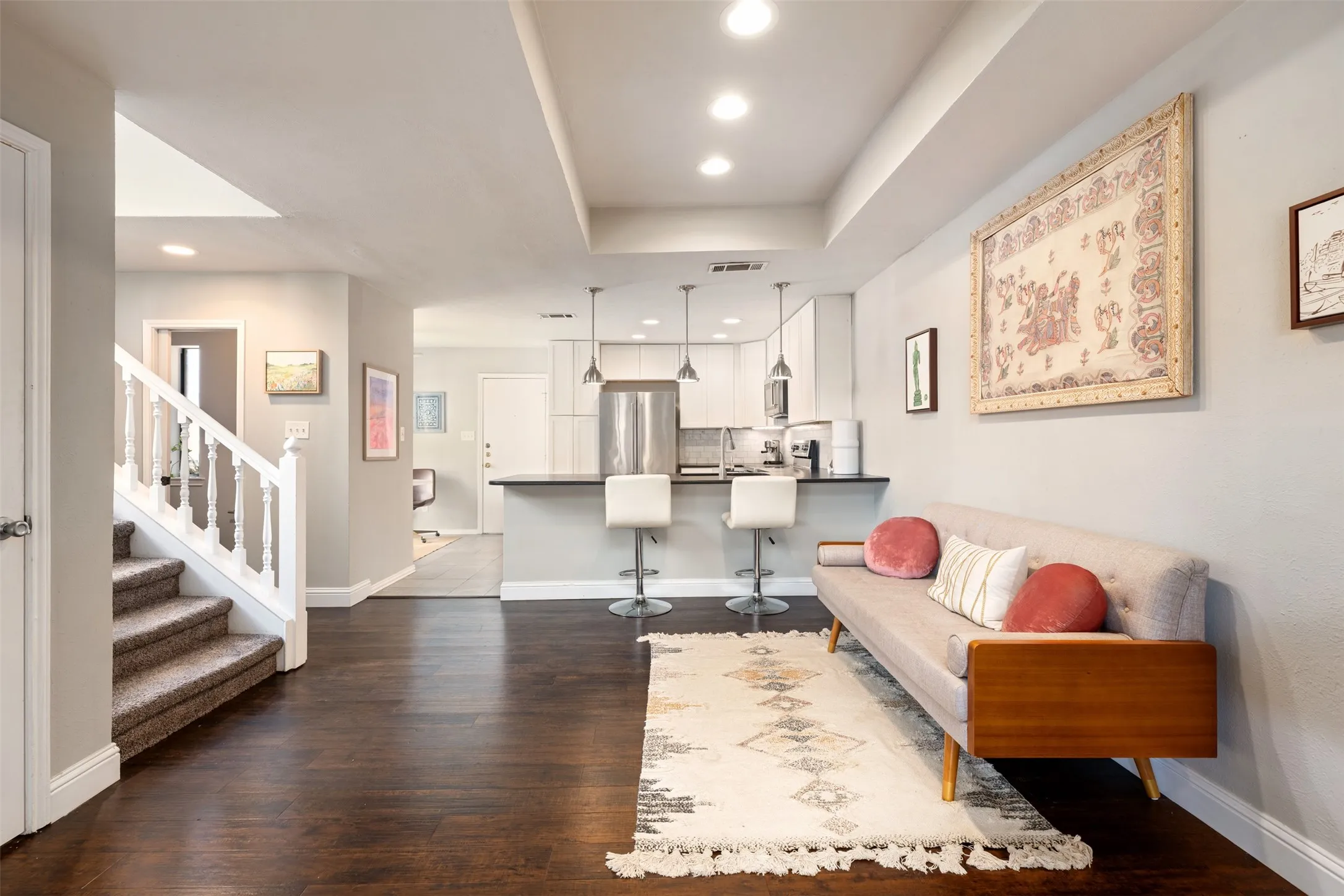Condominium For Sale in Dallas County , 5100 Verde Valley Lane 131, Dallas, Texas 75254, 3 Bedroom, 3 Bathroom, Garage spaces, 1,545 Sqft, built in 1982, mls#21384184, Real Estate Agent in Dallas, Homes For Sale in Dallas county, Homes For Sale in Dallas, Realtor in Dallas Texas, Real Estate Brokerage Independent Realty Texas, Luminita Cordes Realtor