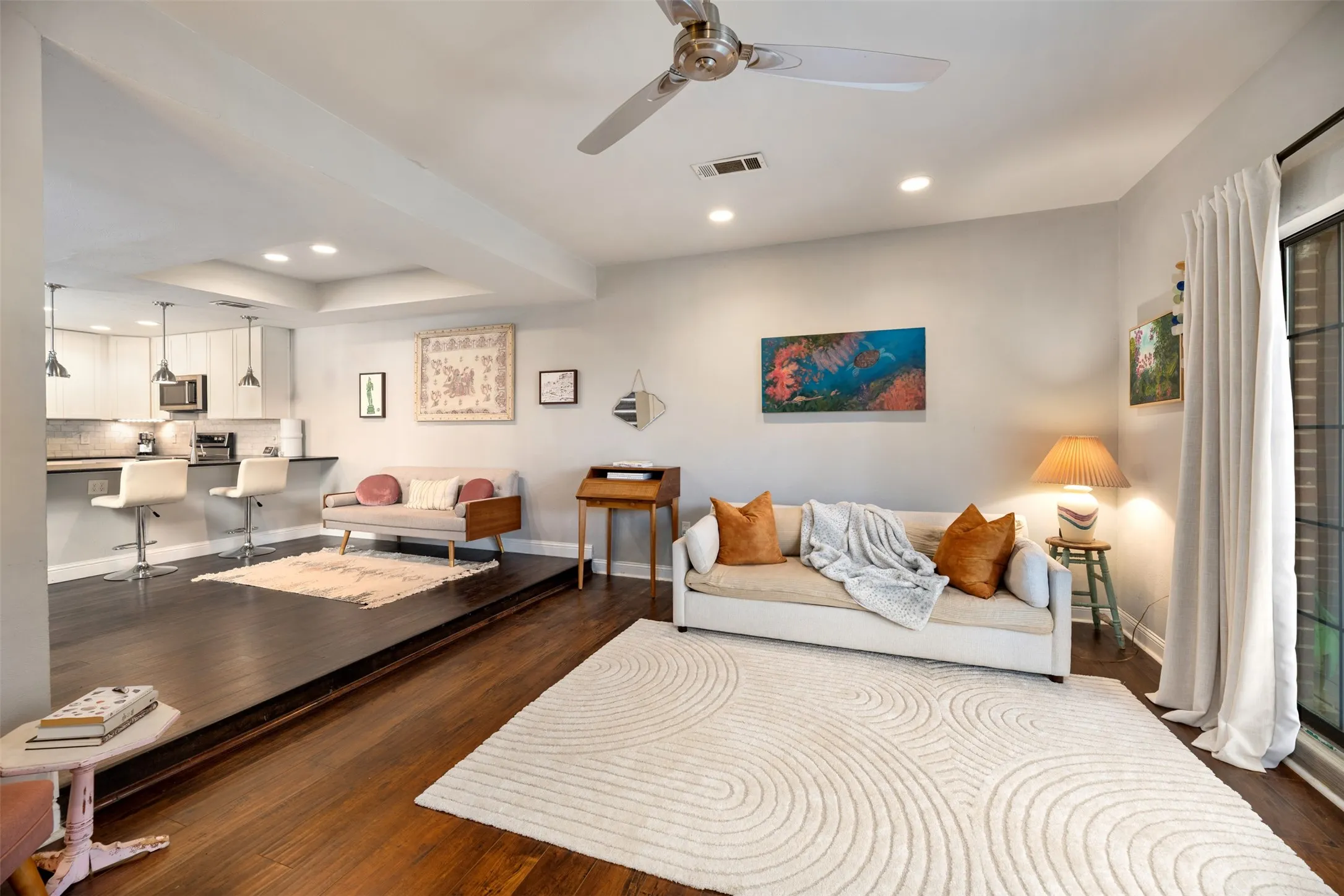 Condominium For Sale in Dallas County , 5100 Verde Valley Lane 131, Dallas, Texas 75254, 3 Bedroom, 3 Bathroom, Garage spaces, 1,545 Sqft, built in 1982, mls#21384184, Real Estate Agent in Dallas, Homes For Sale in Dallas county, Homes For Sale in Dallas, Realtor in Dallas Texas, Real Estate Brokerage Independent Realty Texas, Luminita Cordes Realtor
