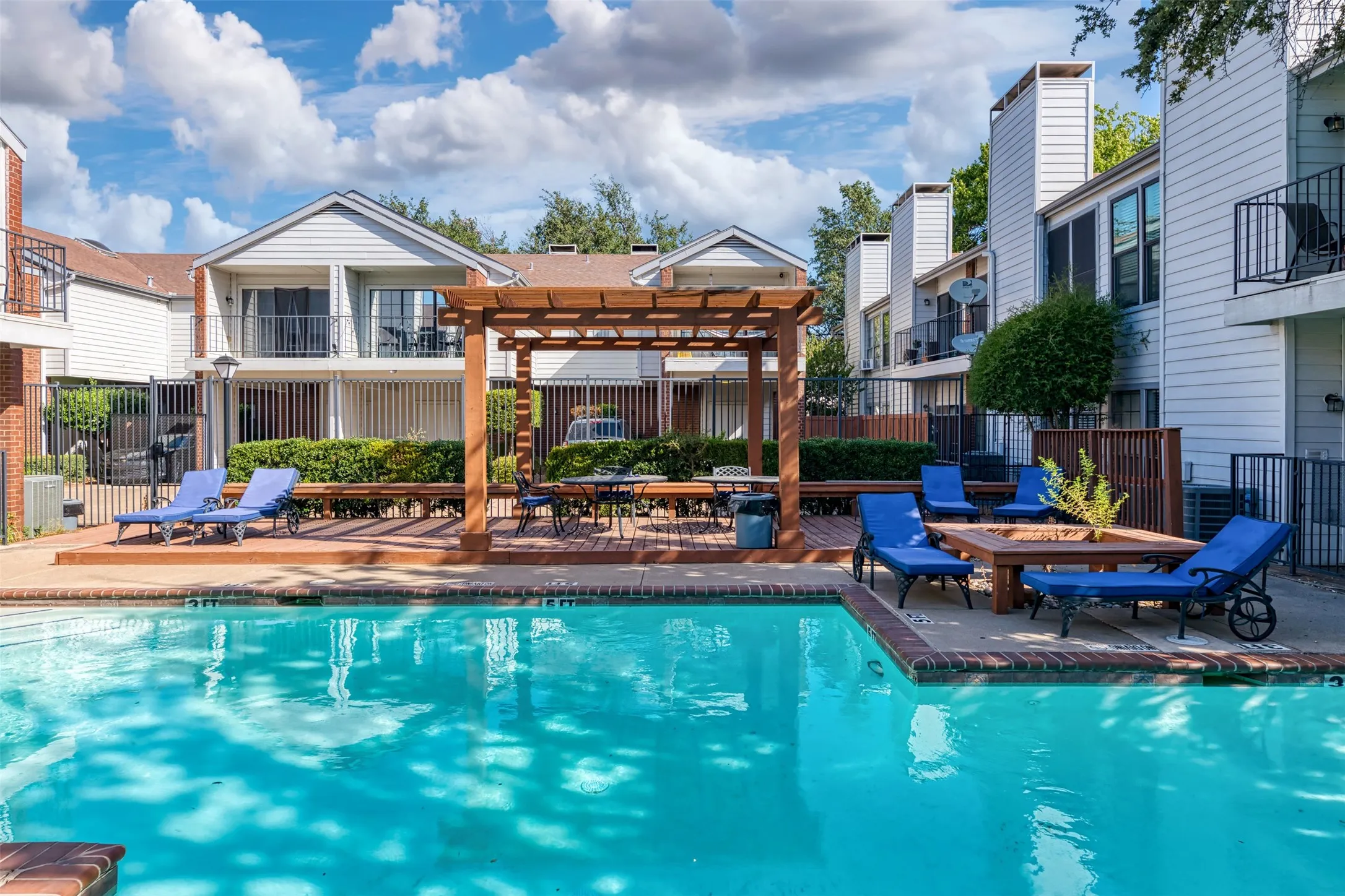 Condominium For Sale in Dallas County , 5100 Verde Valley Lane 131, Dallas, Texas 75254, 3 Bedroom, 3 Bathroom, Garage spaces, 1,545 Sqft, built in 1982, mls#21384184, Real Estate Agent in Dallas, Homes For Sale in Dallas county, Homes For Sale in Dallas, Realtor in Dallas Texas, Real Estate Brokerage Independent Realty Texas, Luminita Cordes Realtor