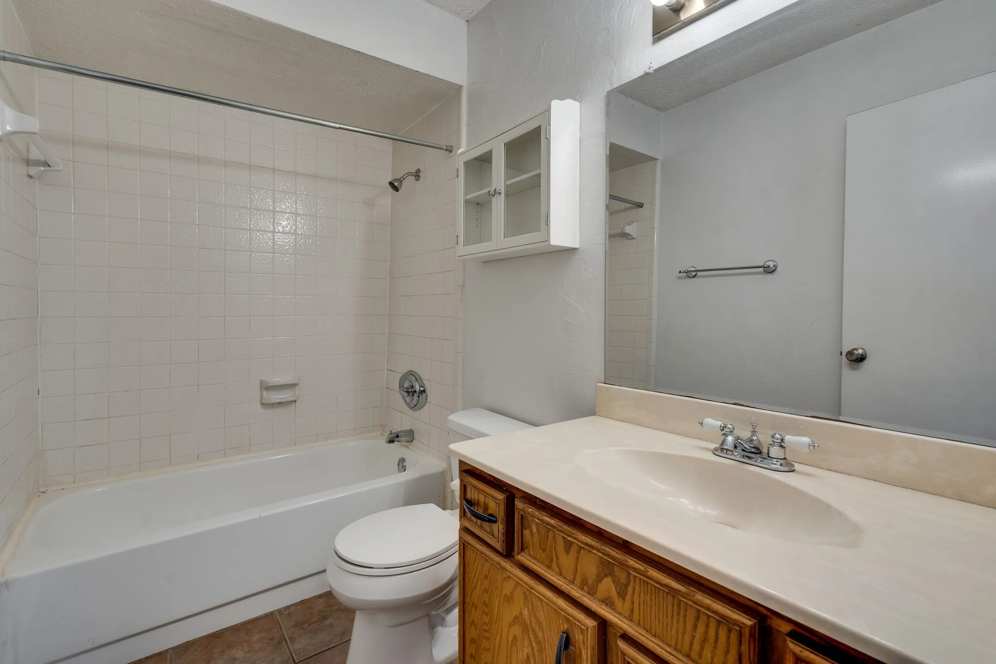 Duplex For Rent in Denton County , 613 Hunters Glen Street, Lewisville, Texas 75067, 2 Bedroom, 2 Bathroom, Garage spaces, 1,112 Sqft, built in 1983, mls#21388205, Real Estate Agent in Lewisville, Homes For Rent in Denton county, Homes For Rent in Lewisville, Realtor in Lewisville Texas, Real Estate Brokerage Independent Realty Texas, Luminita Cordes Realtor