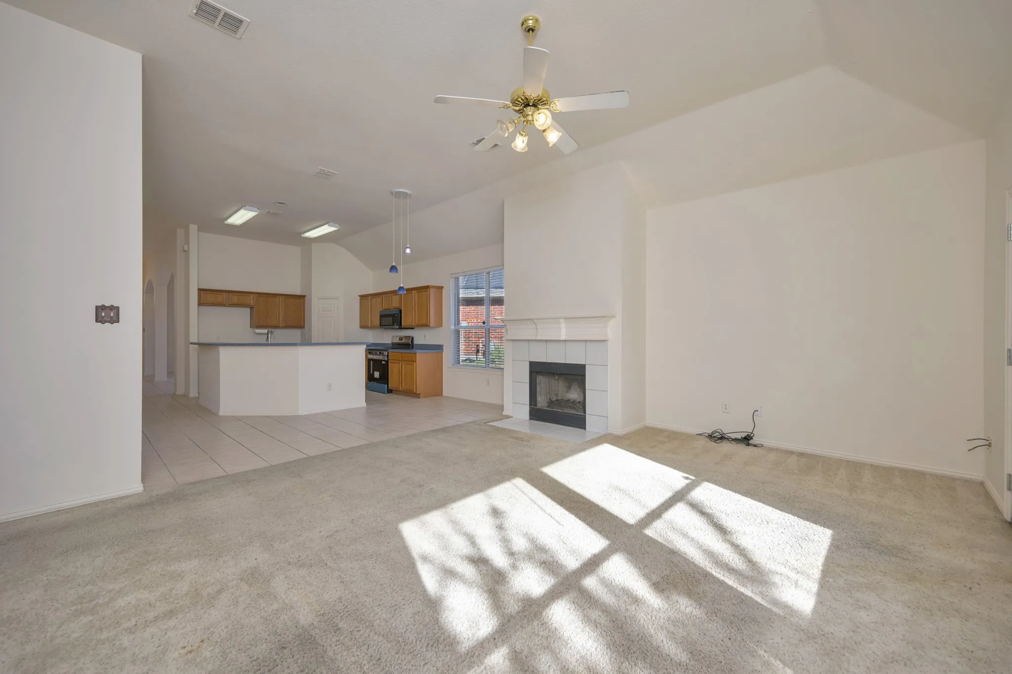 Single Family Residence For Sale in Tarrant County , 6716 Armstrong Court, Fort Worth, Texas 76137, 3 Bedroom, 2 Bathroom, 2 Garage spaces, 1,938 Sqft, built in 1999, mls#21386088, Real Estate Agent in Fort Worth, Homes For Sale in Tarrant county, Homes For Sale in Fort Worth, Realtor in Fort Worth Texas, Real Estate Brokerage Independent Realty Texas, Luminita Cordes Realtor