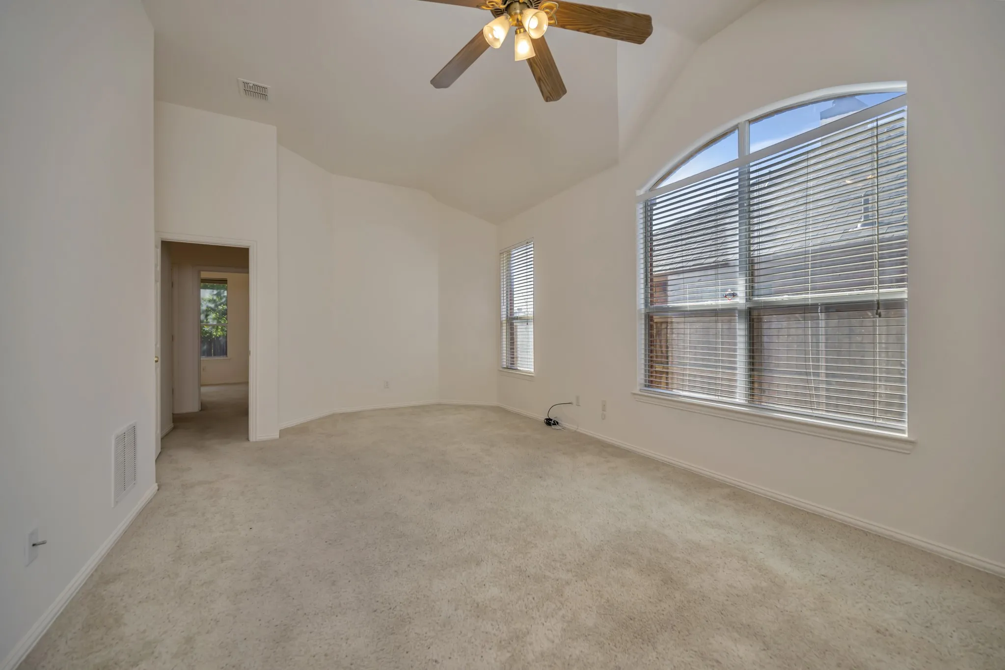 Single Family Residence For Sale in Tarrant County , 6716 Armstrong Court, Fort Worth, Texas 76137, 3 Bedroom, 2 Bathroom, 2 Garage spaces, 1,938 Sqft, built in 1999, mls#21386088, Real Estate Agent in Fort Worth, Homes For Sale in Tarrant county, Homes For Sale in Fort Worth, Realtor in Fort Worth Texas, Real Estate Brokerage Independent Realty Texas, Luminita Cordes Realtor