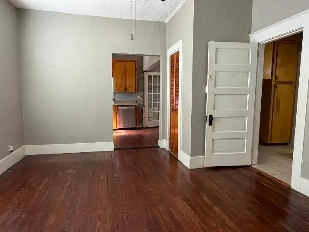 Single Family Residence For Rent in Kaufman County , 310 W Church Street A, Forney, Texas 75126, 2 Bedroom, 2 Bathroom, Garage spaces, 1,776 Sqft, built in 1915, mls#21387451, Real Estate Agent in Forney, Homes For Rent in Kaufman county, Homes For Rent in Forney, Realtor in Forney Texas, Real Estate Brokerage Independent Realty Texas, Luminita Cordes Realtor