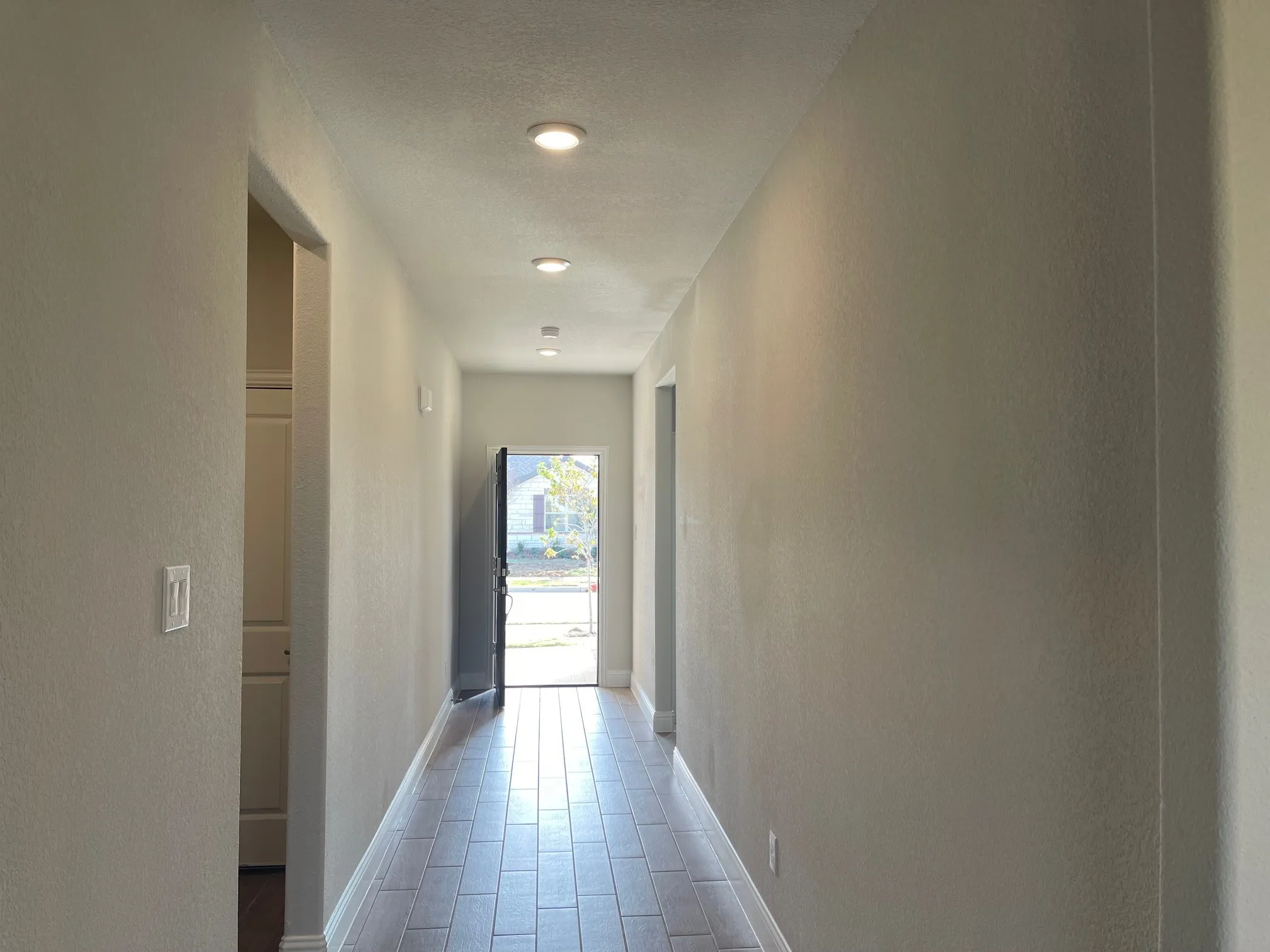 Single Family Residence For Rent in Denton County , 817 Birdie Drive, Little Elm, Texas 75068, 3 Bedroom, 2 Bathroom, 2 Garage spaces, 1,700 Sqft, built in 2025, mls#21388259, Real Estate Agent in Little Elm, Homes For Rent in Denton county, Homes For Rent in Little Elm, Realtor in Little Elm Texas, Real Estate Brokerage Independent Realty Texas, Luminita Cordes Realtor