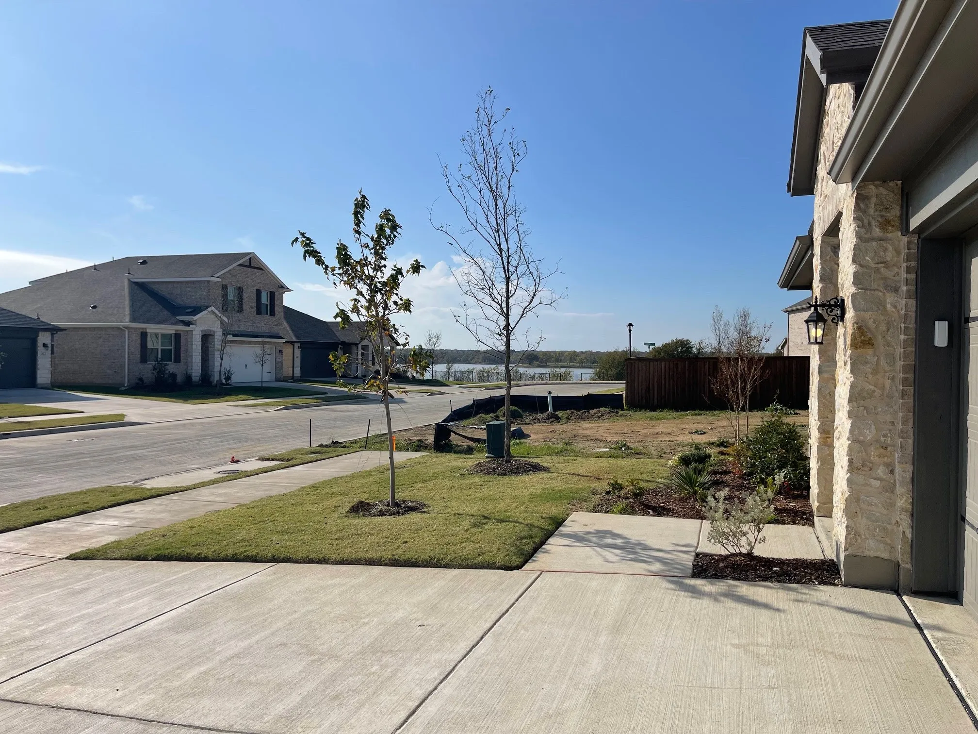 Single Family Residence For Rent in Denton County , 817 Birdie Drive, Little Elm, Texas 75068, 3 Bedroom, 2 Bathroom, 2 Garage spaces, 1,700 Sqft, built in 2025, mls#21388259, Real Estate Agent in Little Elm, Homes For Rent in Denton county, Homes For Rent in Little Elm, Realtor in Little Elm Texas, Real Estate Brokerage Independent Realty Texas, Luminita Cordes Realtor