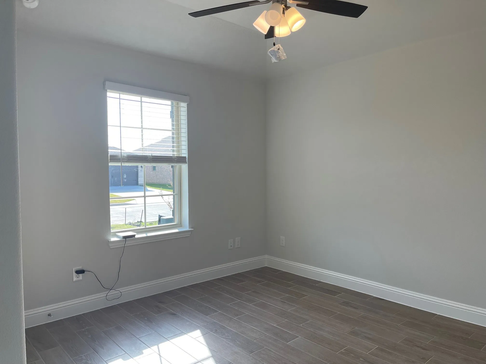 Single Family Residence For Rent in Denton County , 817 Birdie Drive, Little Elm, Texas 75068, 3 Bedroom, 2 Bathroom, 2 Garage spaces, 1,700 Sqft, built in 2025, mls#21388259, Real Estate Agent in Little Elm, Homes For Rent in Denton county, Homes For Rent in Little Elm, Realtor in Little Elm Texas, Real Estate Brokerage Independent Realty Texas, Luminita Cordes Realtor