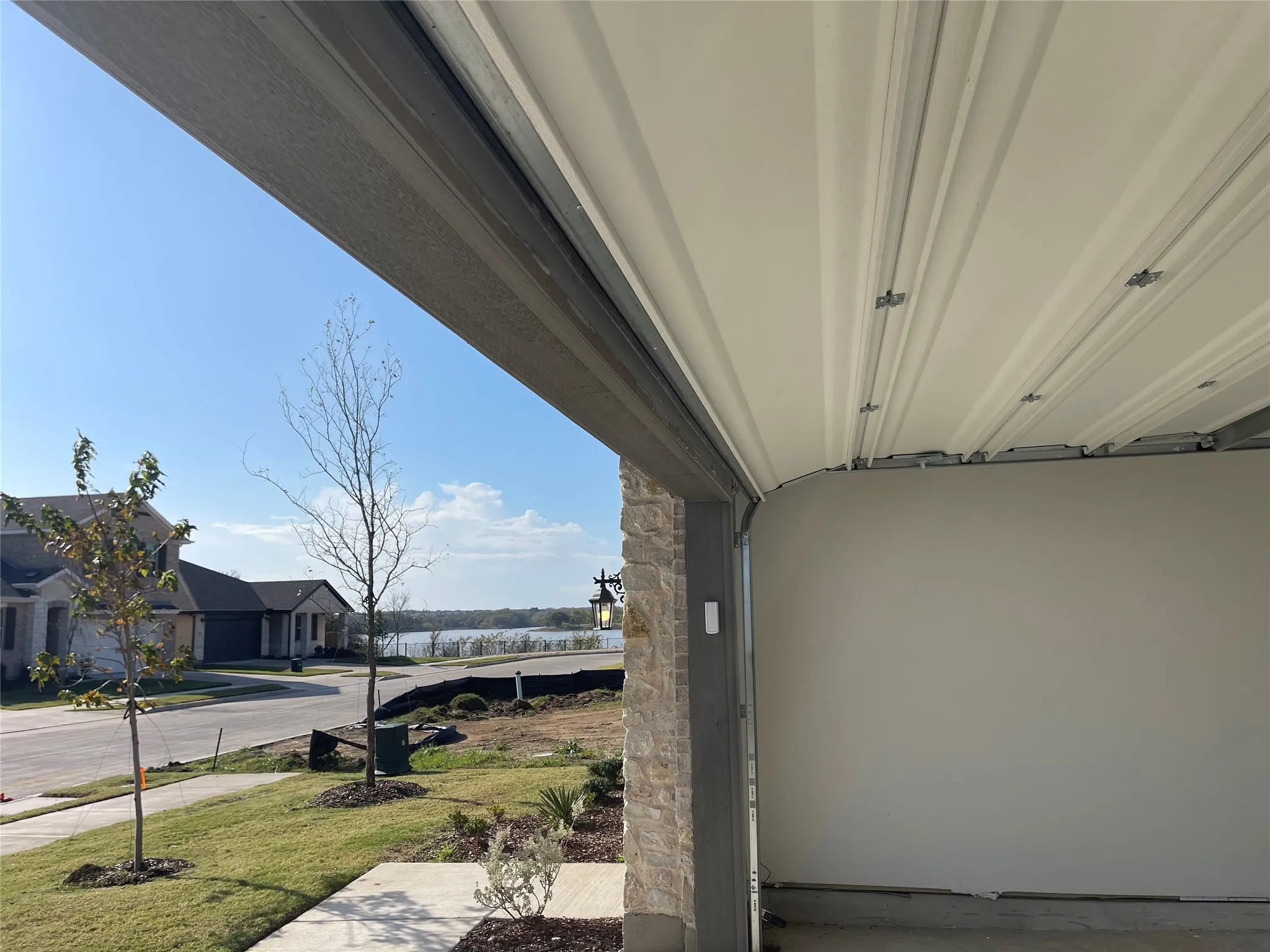 Single Family Residence For Rent in Denton County , 817 Birdie Drive, Little Elm, Texas 75068, 3 Bedroom, 2 Bathroom, 2 Garage spaces, 1,700 Sqft, built in 2025, mls#21388259, Real Estate Agent in Little Elm, Homes For Rent in Denton county, Homes For Rent in Little Elm, Realtor in Little Elm Texas, Real Estate Brokerage Independent Realty Texas, Luminita Cordes Realtor