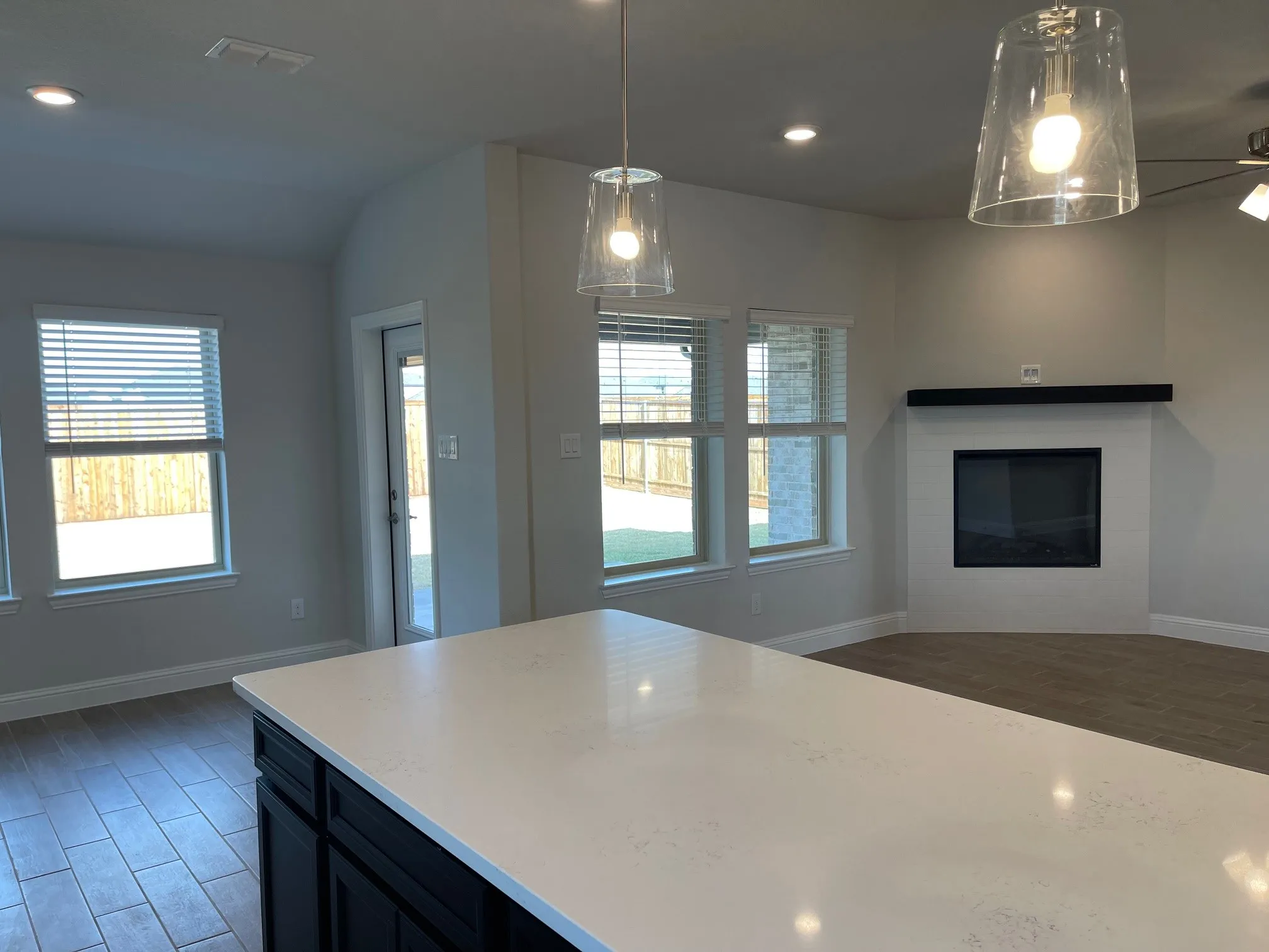 Single Family Residence For Rent in Denton County , 817 Birdie Drive, Little Elm, Texas 75068, 3 Bedroom, 2 Bathroom, 2 Garage spaces, 1,700 Sqft, built in 2025, mls#21388259, Real Estate Agent in Little Elm, Homes For Rent in Denton county, Homes For Rent in Little Elm, Realtor in Little Elm Texas, Real Estate Brokerage Independent Realty Texas, Luminita Cordes Realtor