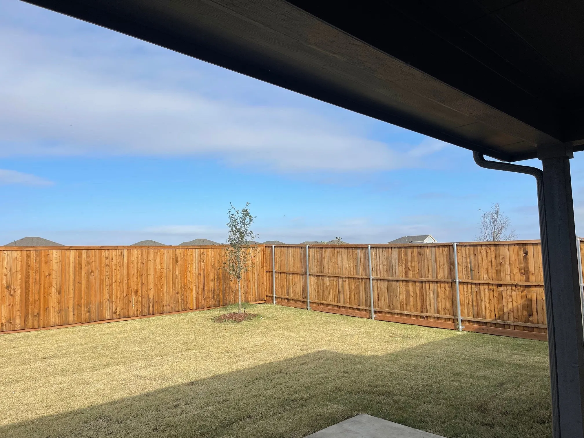Single Family Residence For Rent in Denton County , 817 Birdie Drive, Little Elm, Texas 75068, 3 Bedroom, 2 Bathroom, 2 Garage spaces, 1,700 Sqft, built in 2025, mls#21388259, Real Estate Agent in Little Elm, Homes For Rent in Denton county, Homes For Rent in Little Elm, Realtor in Little Elm Texas, Real Estate Brokerage Independent Realty Texas, Luminita Cordes Realtor