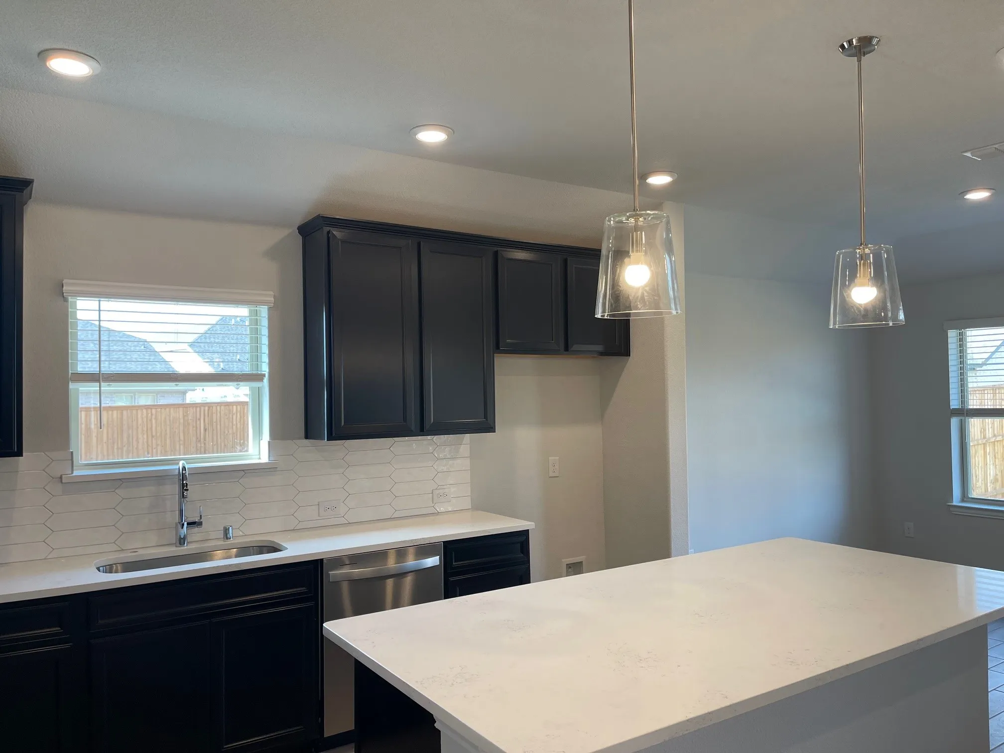 Single Family Residence For Rent in Denton County , 817 Birdie Drive, Little Elm, Texas 75068, 3 Bedroom, 2 Bathroom, 2 Garage spaces, 1,700 Sqft, built in 2025, mls#21388259, Real Estate Agent in Little Elm, Homes For Rent in Denton county, Homes For Rent in Little Elm, Realtor in Little Elm Texas, Real Estate Brokerage Independent Realty Texas, Luminita Cordes Realtor