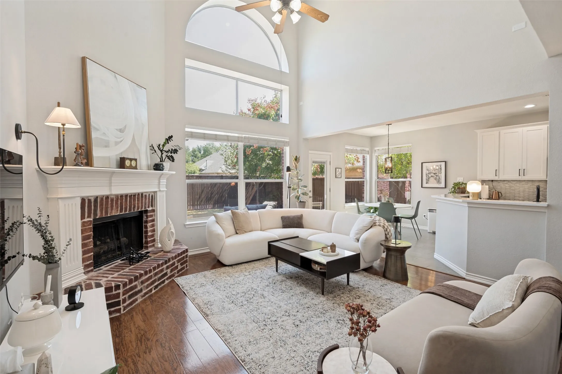 Single Family Residence For Rent in Collin County , 4617 Bending Oak Trail, Plano, Texas 75024, 3 Bedroom, 3 Bathroom, 2 Garage spaces, 2,432 Sqft, built in 2004, mls#21388274, Real Estate Agent in Plano, Homes For Rent in Collin county, Homes For Rent in Plano, Realtor in Plano Texas, Real Estate Brokerage Independent Realty Texas, Luminita Cordes Realtor