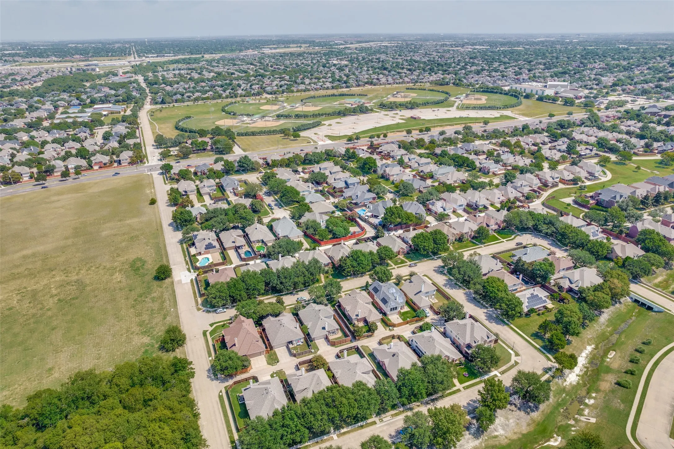 Single Family Residence For Rent in Collin County , 4617 Bending Oak Trail, Plano, Texas 75024, 3 Bedroom, 3 Bathroom, 2 Garage spaces, 2,432 Sqft, built in 2004, mls#21388274, Real Estate Agent in Plano, Homes For Rent in Collin county, Homes For Rent in Plano, Realtor in Plano Texas, Real Estate Brokerage Independent Realty Texas, Luminita Cordes Realtor