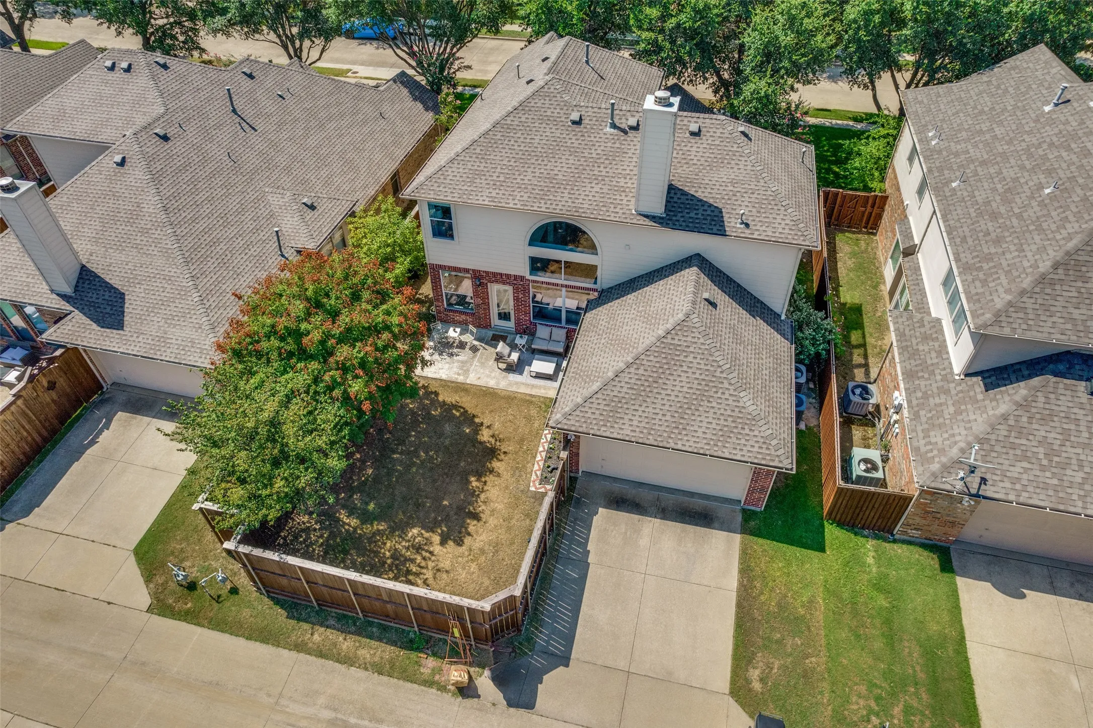 Single Family Residence For Rent in Collin County , 4617 Bending Oak Trail, Plano, Texas 75024, 3 Bedroom, 3 Bathroom, 2 Garage spaces, 2,432 Sqft, built in 2004, mls#21388274, Real Estate Agent in Plano, Homes For Rent in Collin county, Homes For Rent in Plano, Realtor in Plano Texas, Real Estate Brokerage Independent Realty Texas, Luminita Cordes Realtor