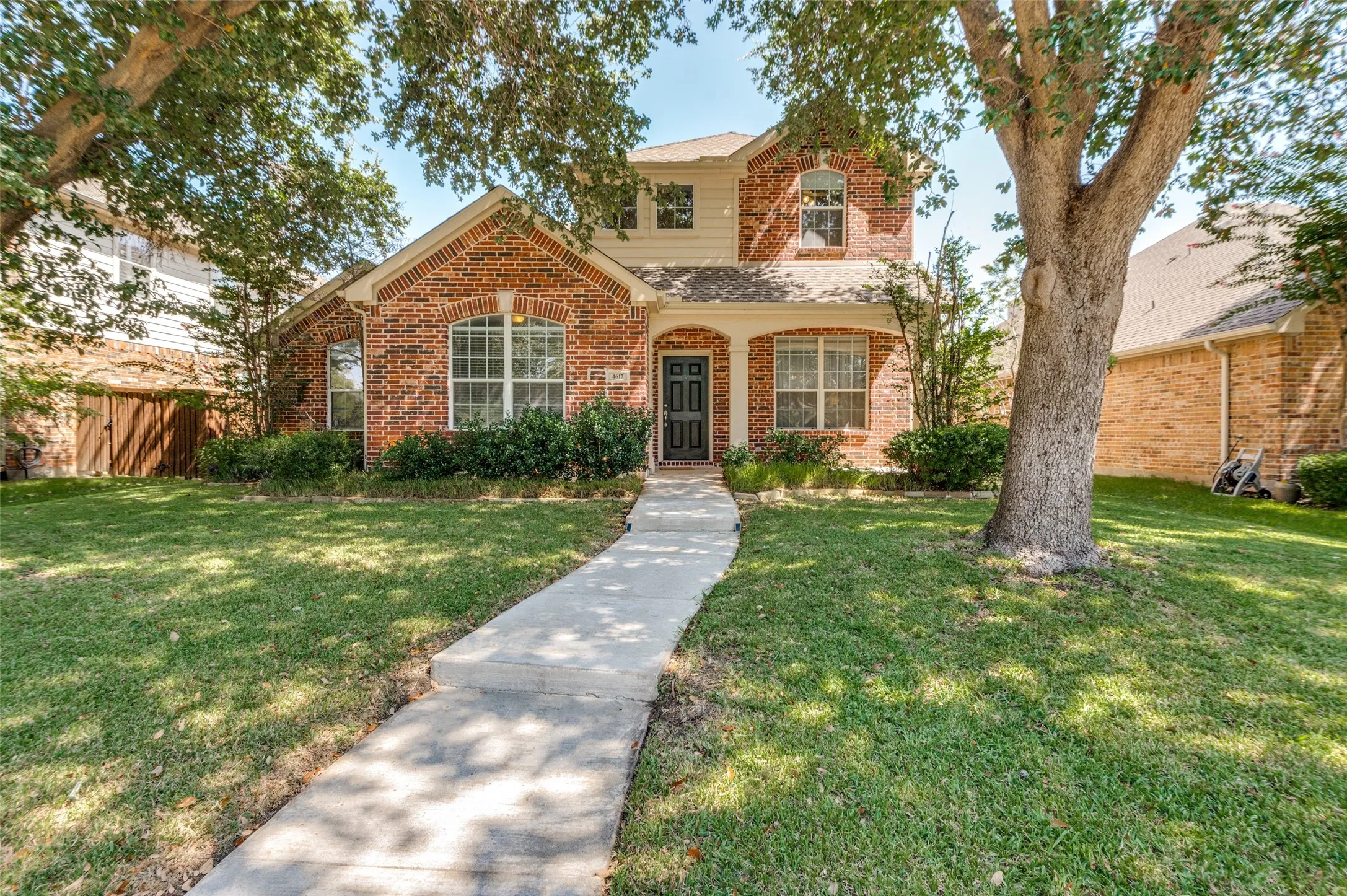 Single Family Residence For Rent in Collin County , 4617 Bending Oak Trail, Plano, Texas 75024, 3 Bedroom, 3 Bathroom, 2 Garage spaces, 2,432 Sqft, built in 2004, mls#21388274, Real Estate Agent in Plano, Homes For Rent in Collin county, Homes For Rent in Plano, Realtor in Plano Texas, Real Estate Brokerage Independent Realty Texas, Luminita Cordes Realtor