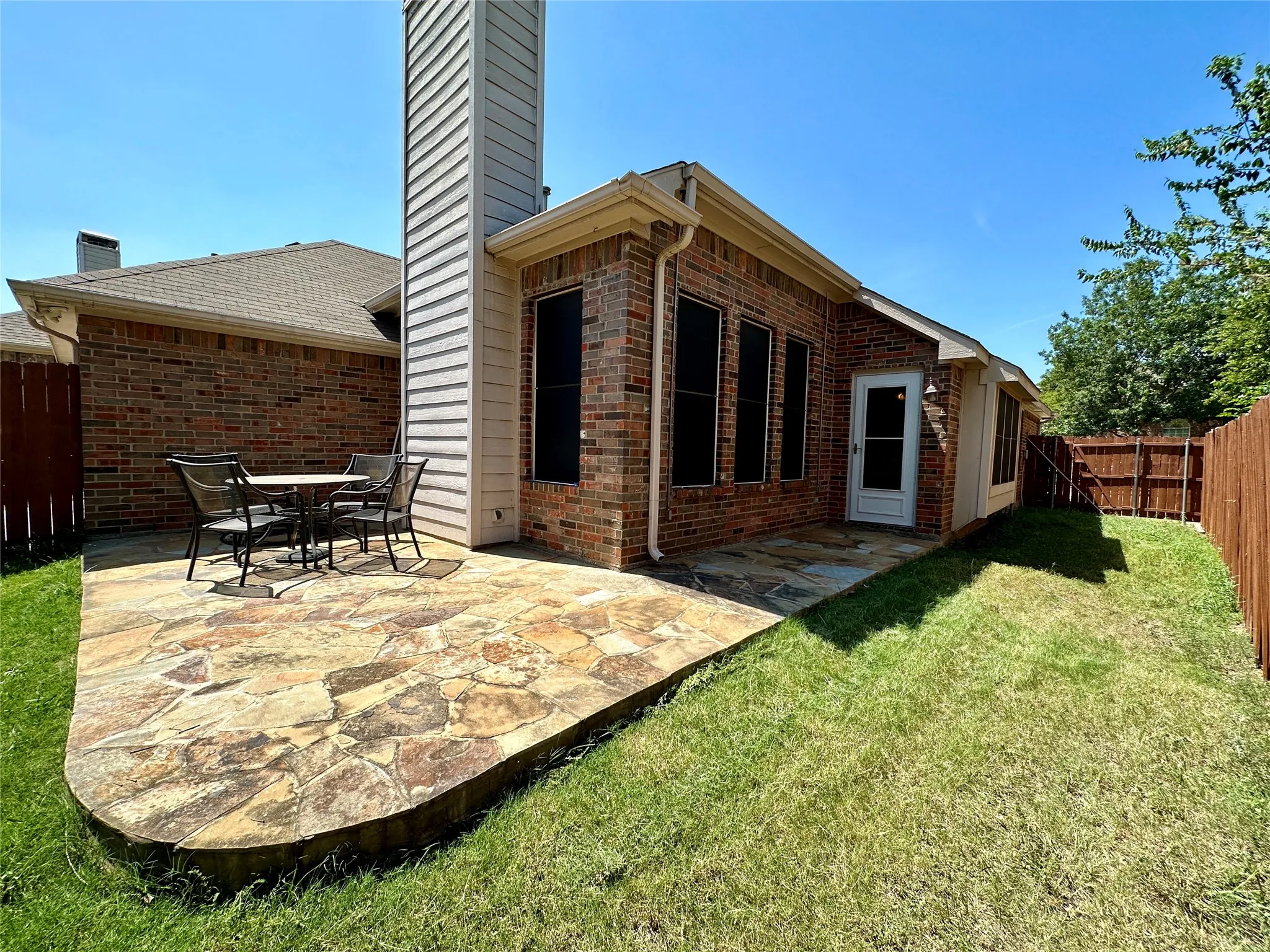 Single Family Residence For Rent in Collin County , 2013 Saint Anne Drive, Allen, Texas 75013, 3 Bedroom, 2 Bathroom, 2 Garage spaces, 1,871 Sqft, built in 1999, mls#21383234, Real Estate Agent in Allen, Homes For Rent in Collin county, Homes For Rent in Allen, Realtor in Allen Texas, Real Estate Brokerage Independent Realty Texas, Luminita Cordes Realtor